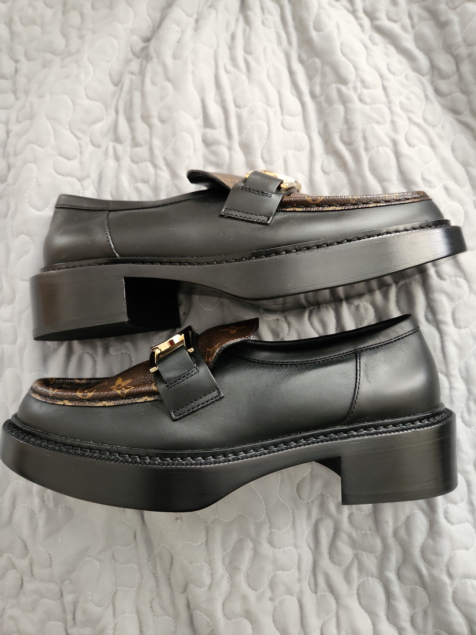 超美品✨️LOUIS VUITTON Academy Line 厚底 ローファー New Louis Vuitton Academy Loafers Women's Size 40 Calf Leather