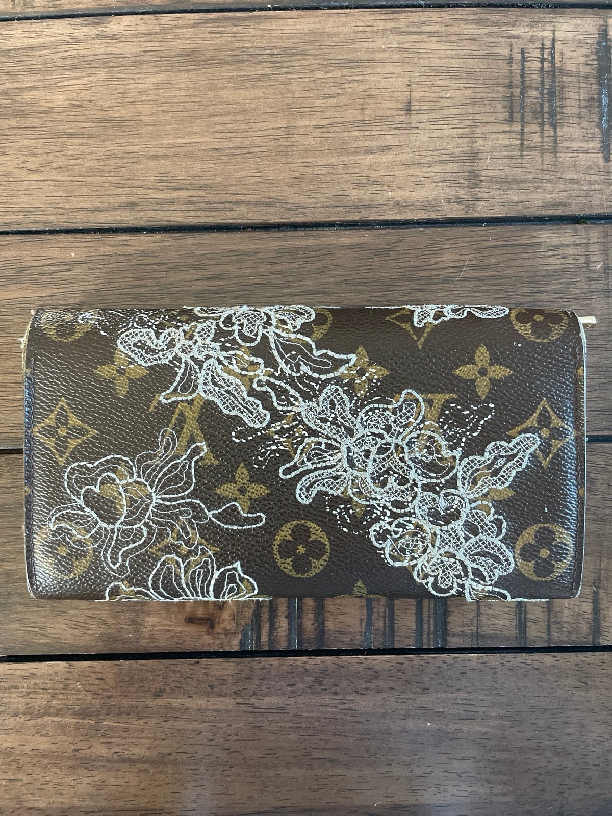 Louis Vuitton Limited Edition - Preowned Monogram Dentelle Sarah Wallet