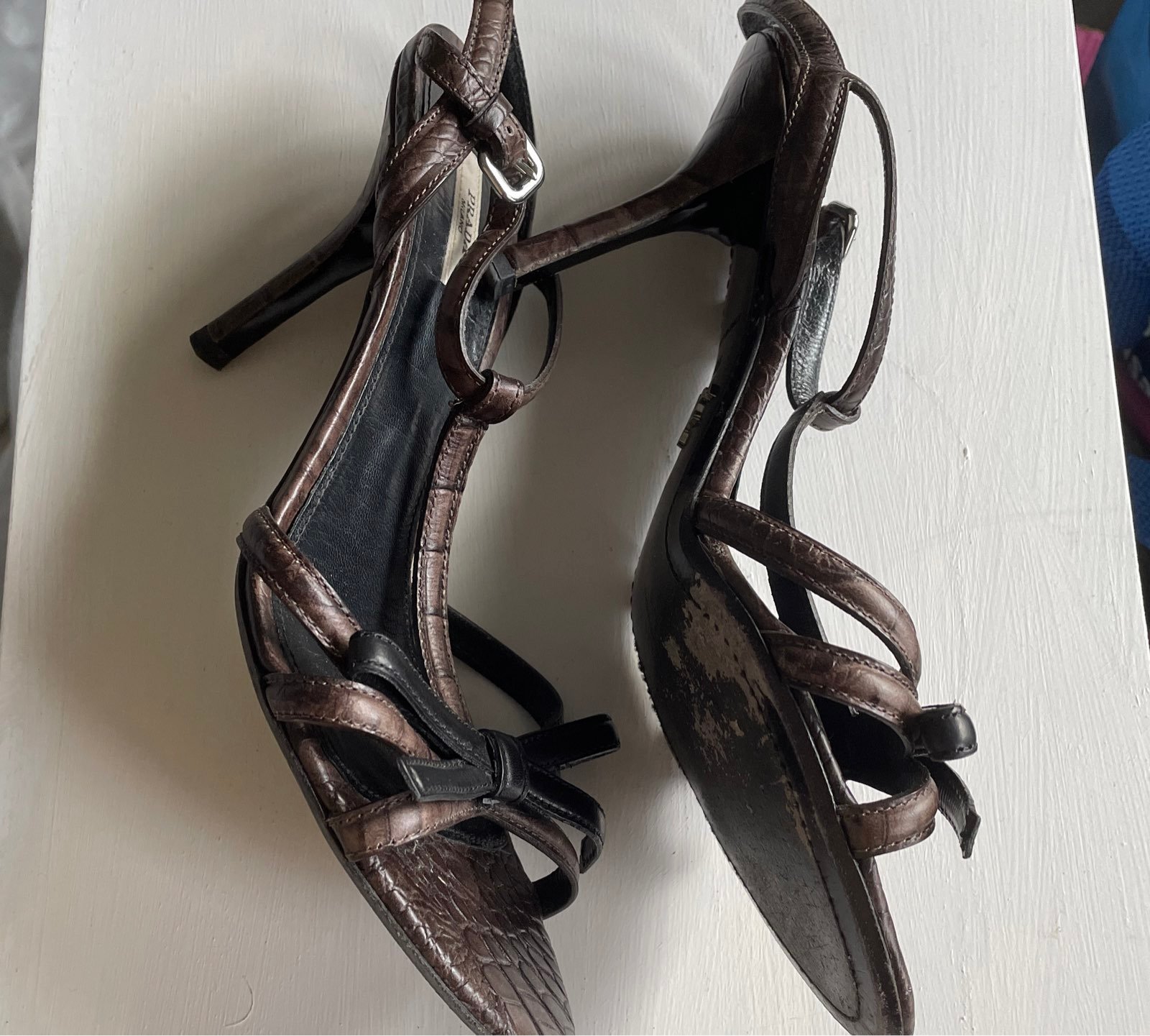 PRADA ストラップパンプス Prada strappy shoes