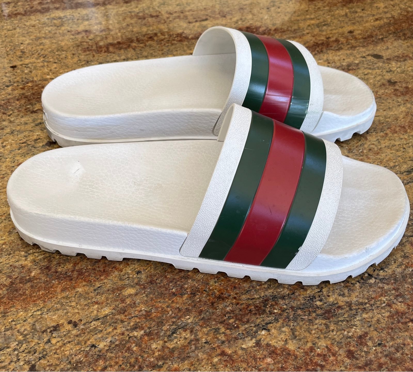 gucci pursuit rubber slides
