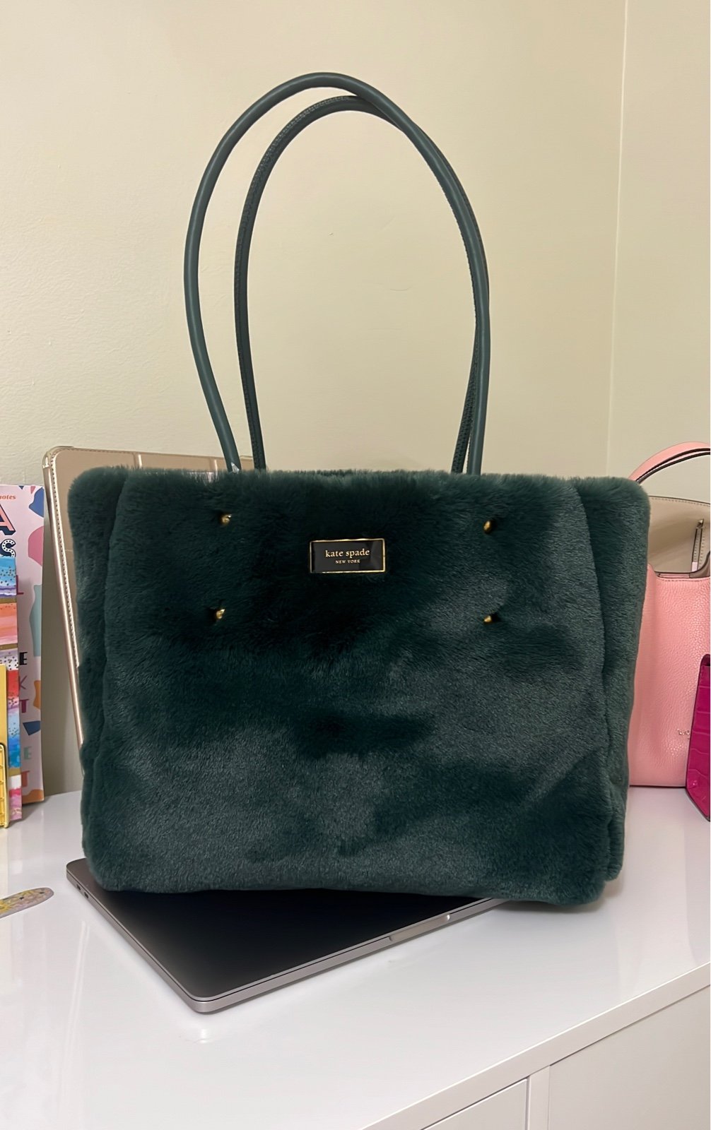 ふわもこ☆Everything Faux Fur Medium Tote トート♪ ふわもこ☆Everything Faux Fur Medium Tote トート♪