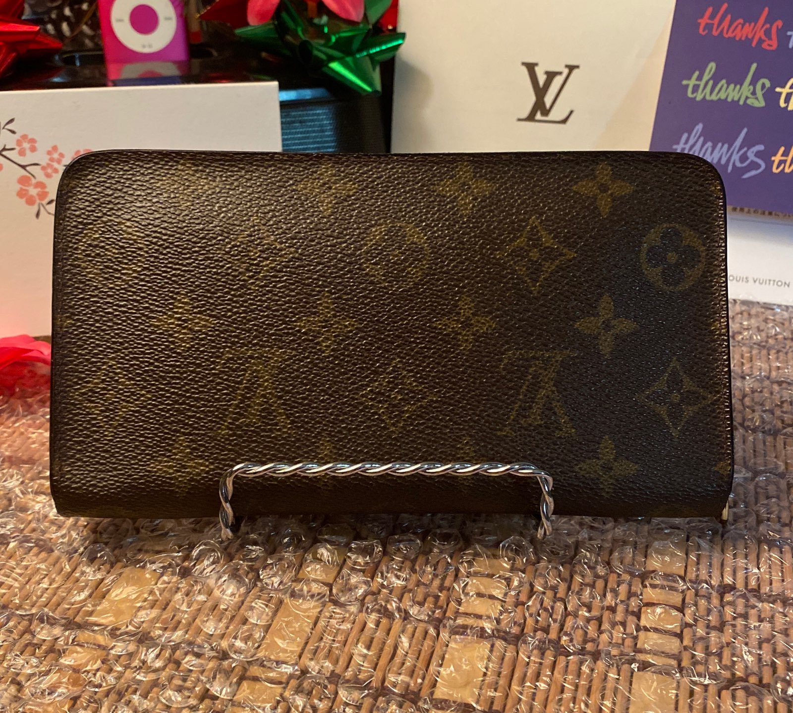 L❤️V*ZIPPY*Long Wallet*W/BOX&Dustbag*