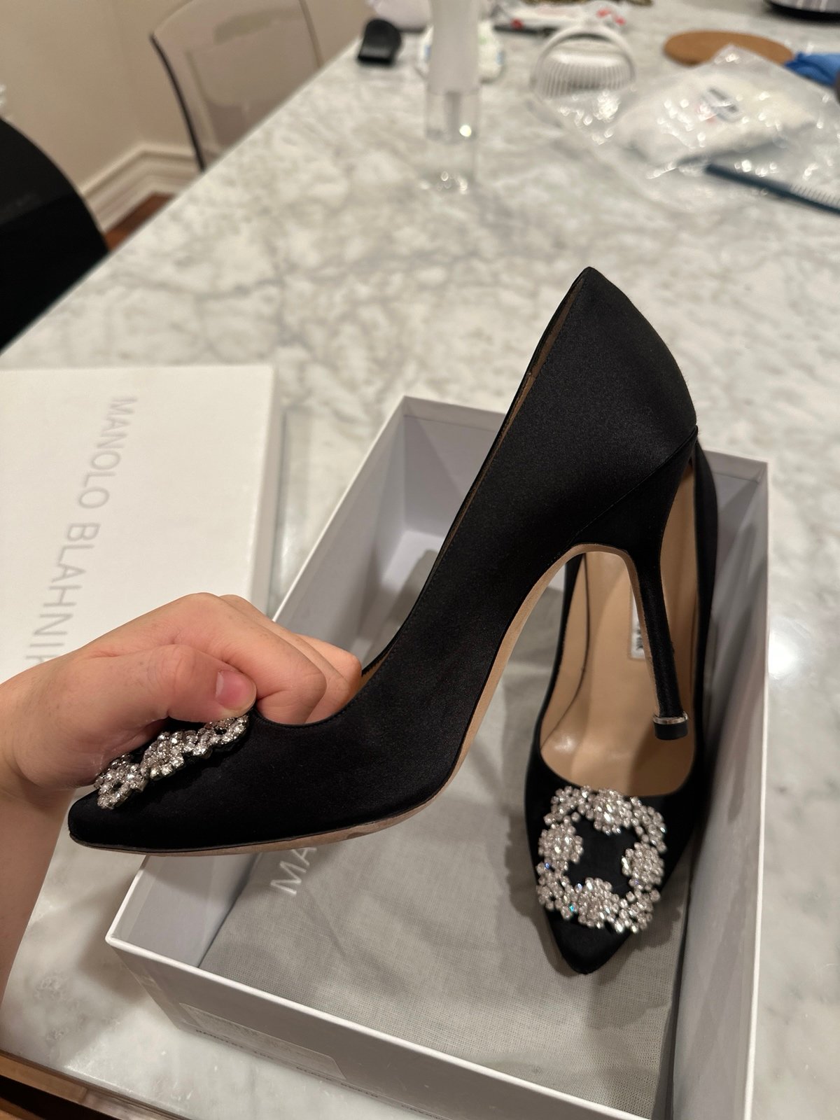 MANOLO BLAHNIK HANGISIパンプス 35.5 HANGISI | Green Satin Jewel Buckle Pumps | Manolo Blahnik