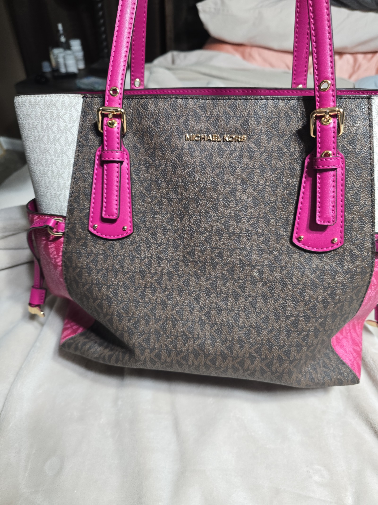 michael kors voyager east west tote