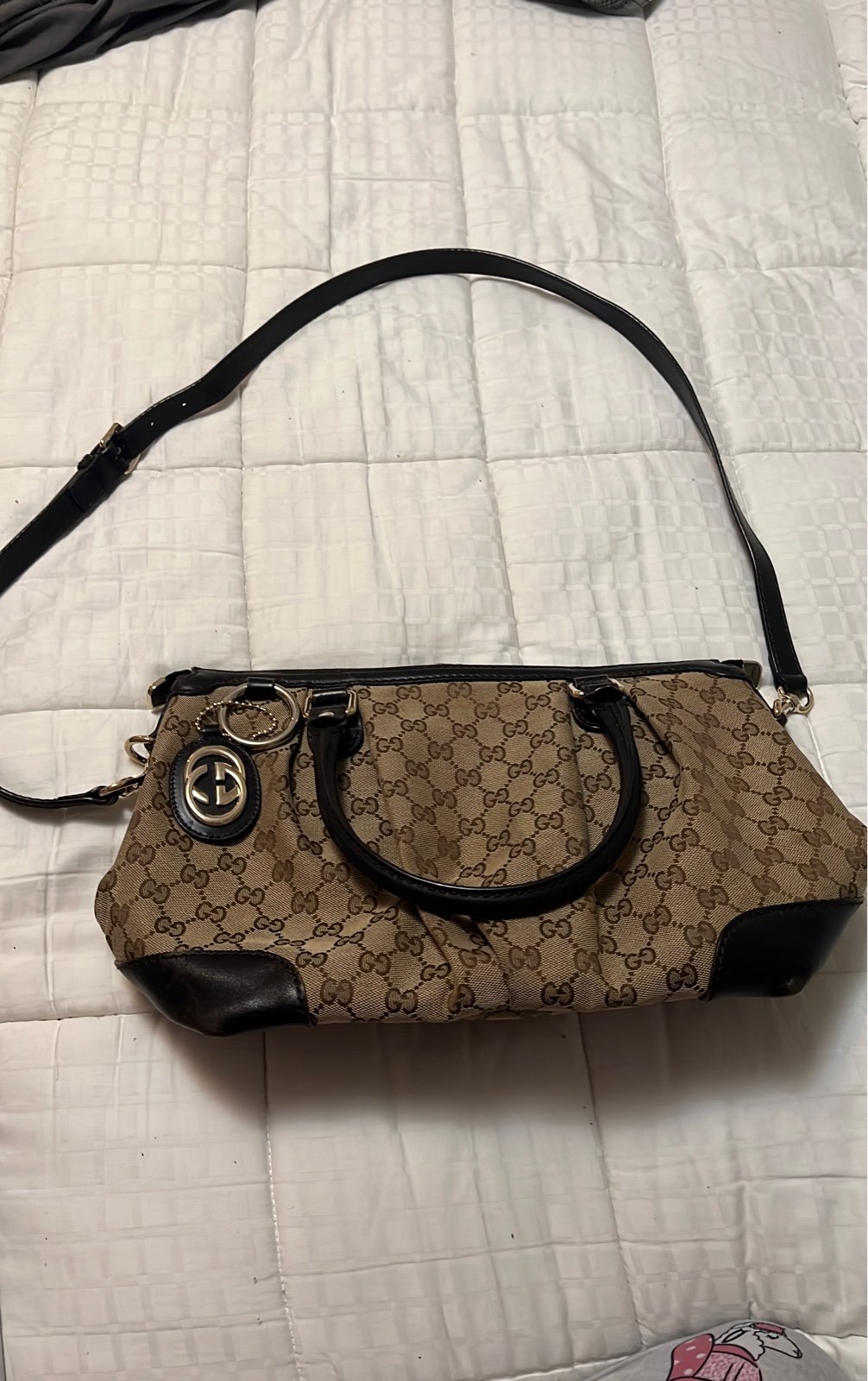 Authentic Gucci Canvas Handbag / Crossbag