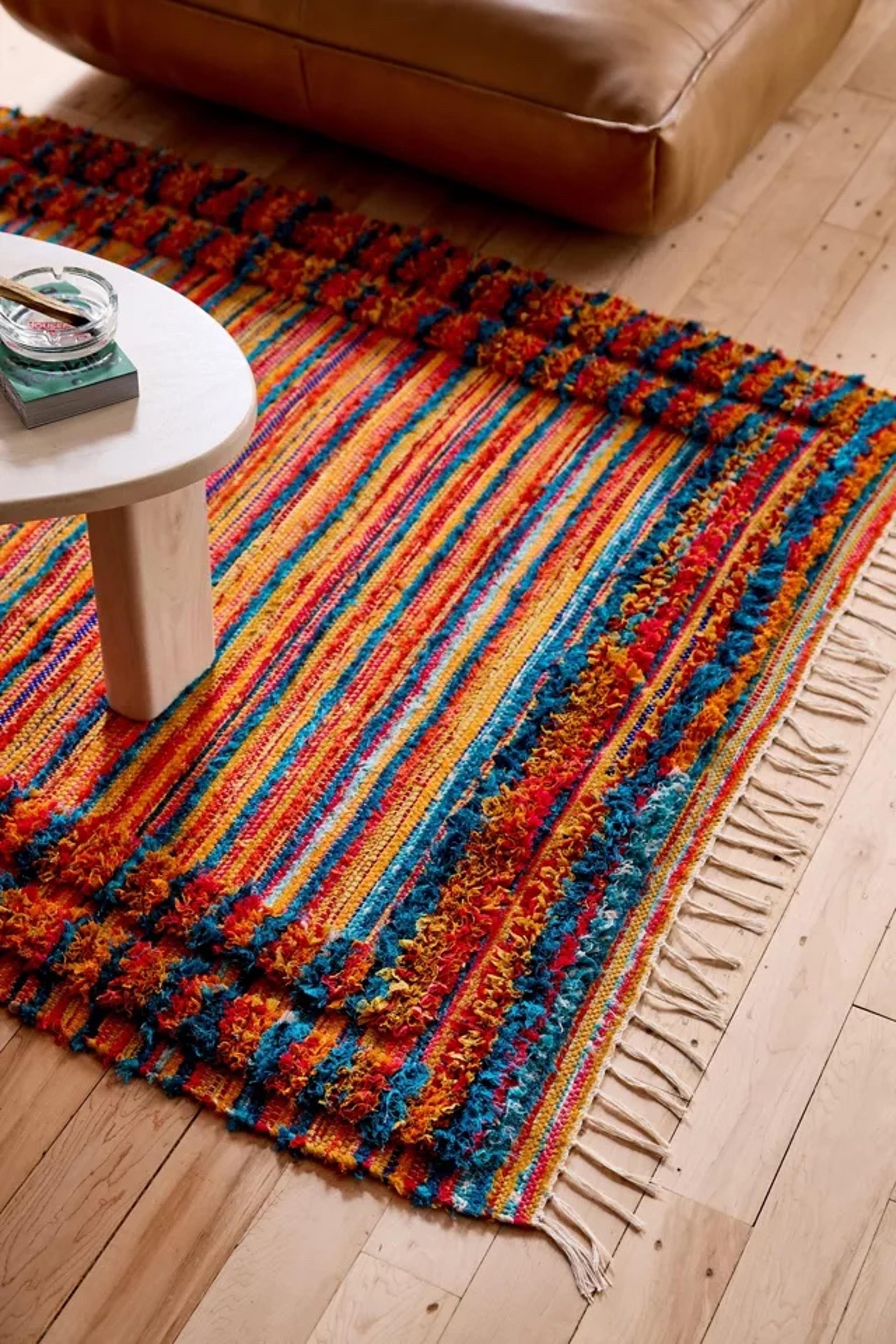 Urban Outfitters area rug 4x6