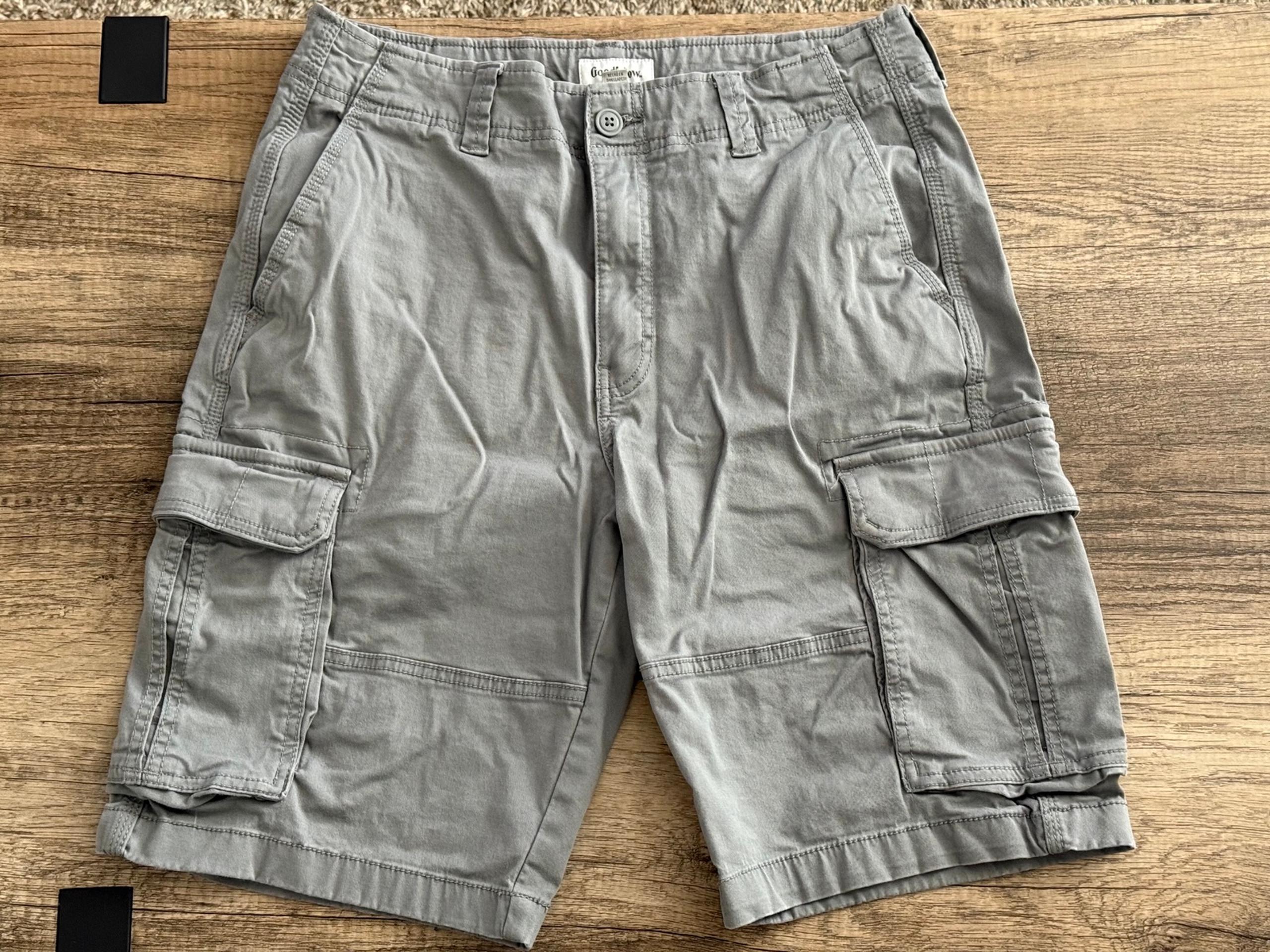 Goodfellow & Co 11” Men’s Cargo Shorts - Grey - Size 32