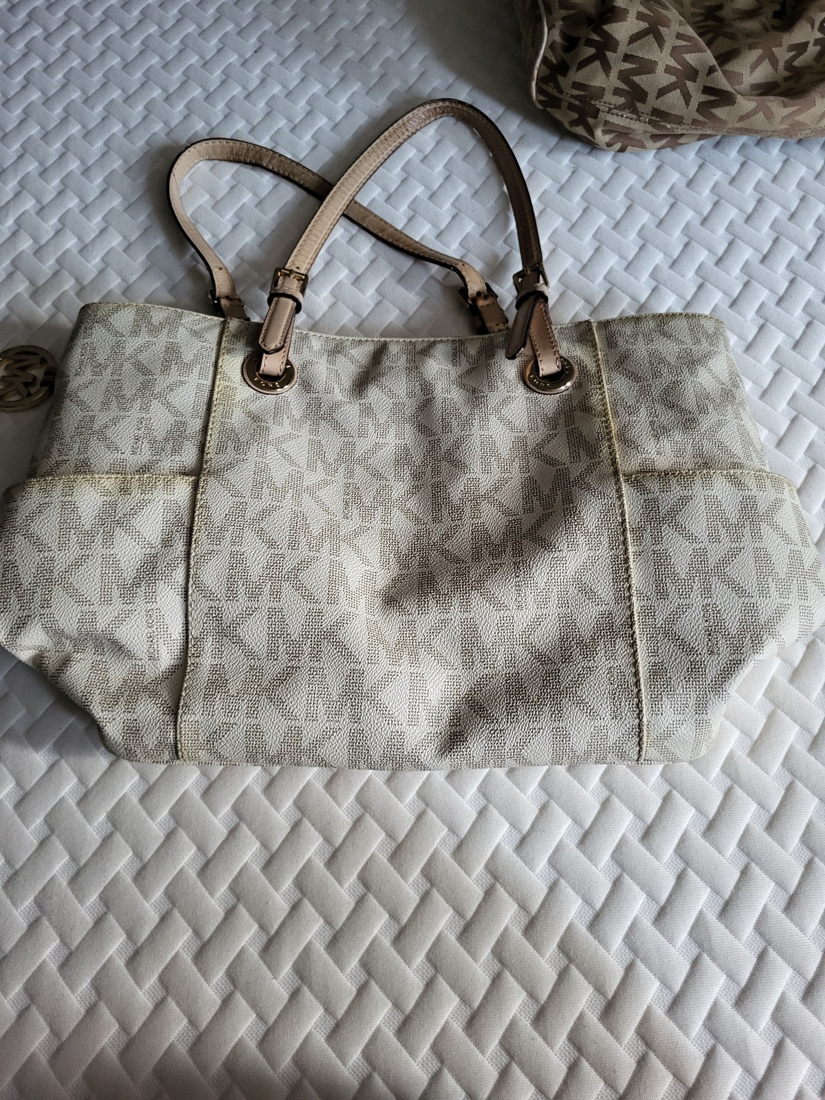 Michael kors tote medium bag