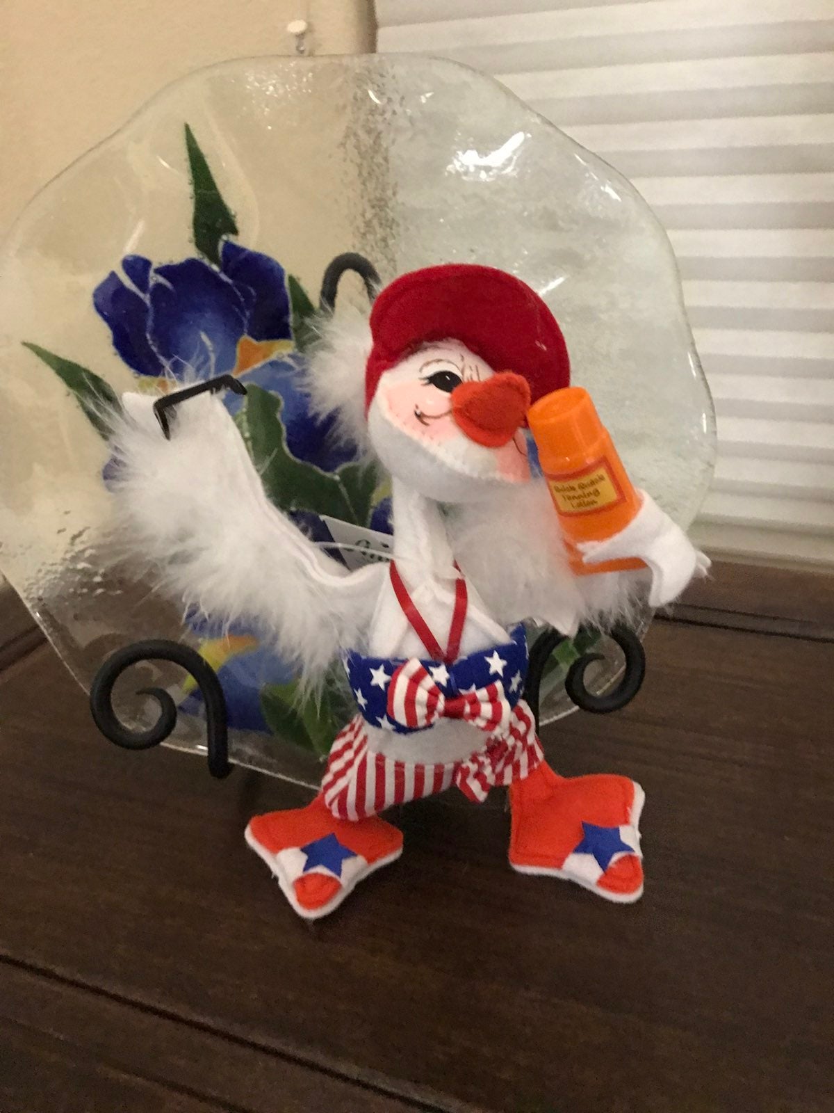 ANNALEE STARS AND STRIPES GIRL DUCK 6 RETIRED