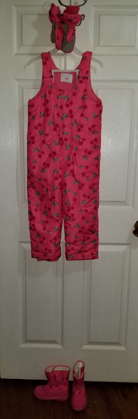 Children's place Snow bib set 5t 10 shoe