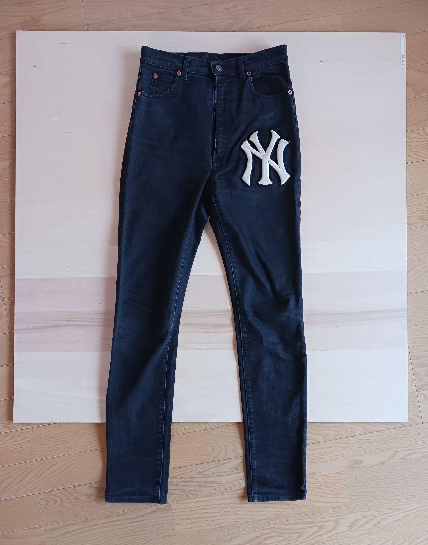 GUCCI Skinny Jeans with NY Yankees Logo Embroidery