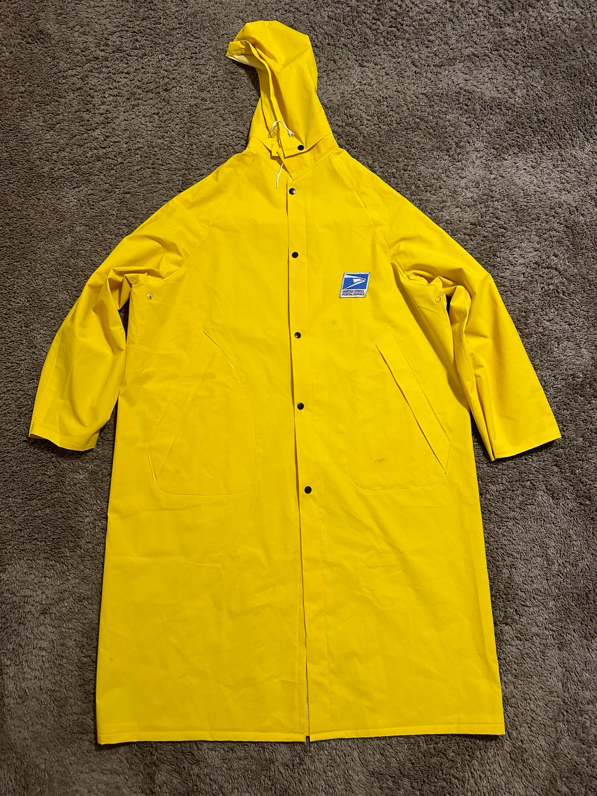 Vintage USPS Mailman “yellow banana” rain jacket 90s size medium