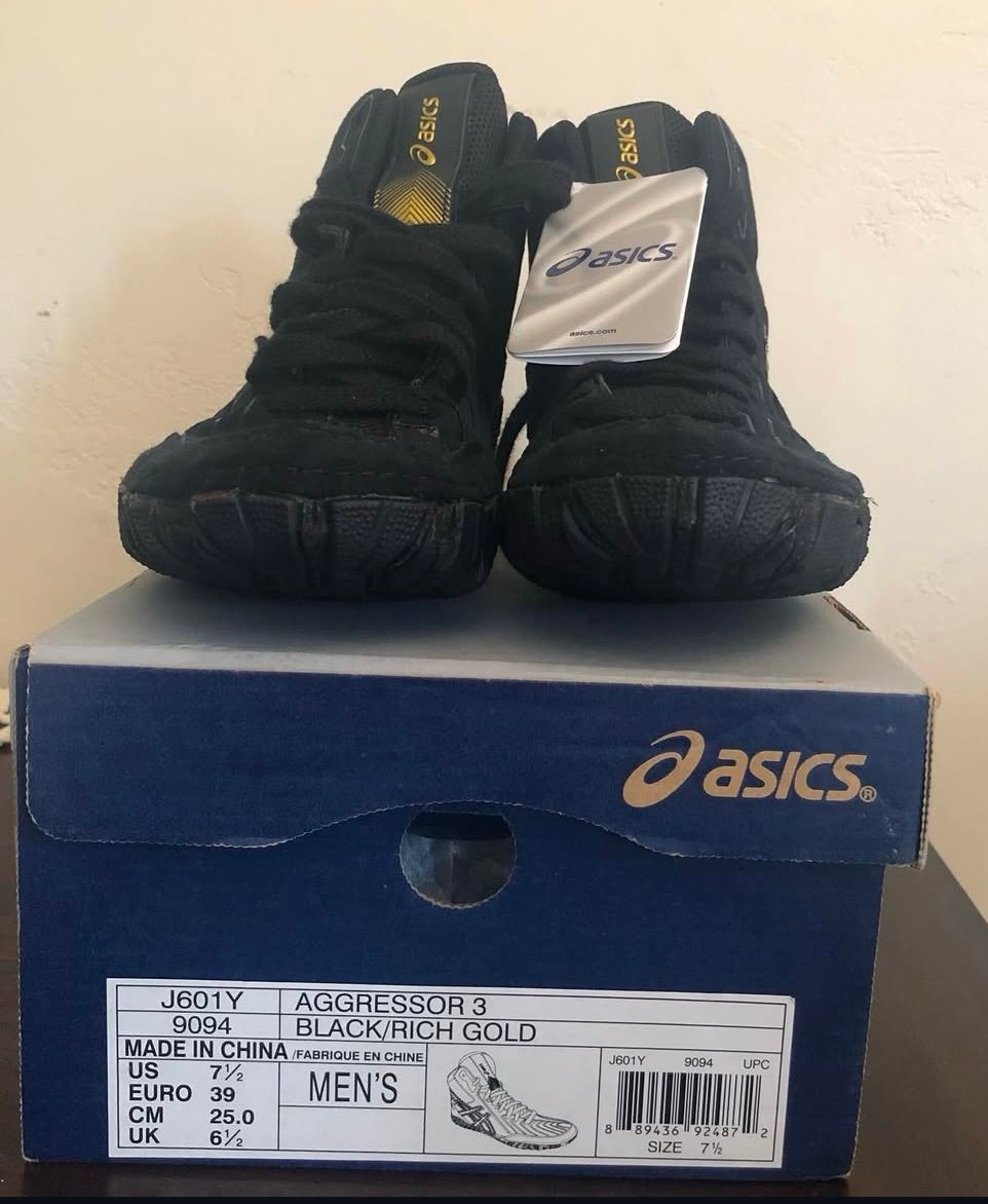 ASICS Aggressor 3 Size 7.5