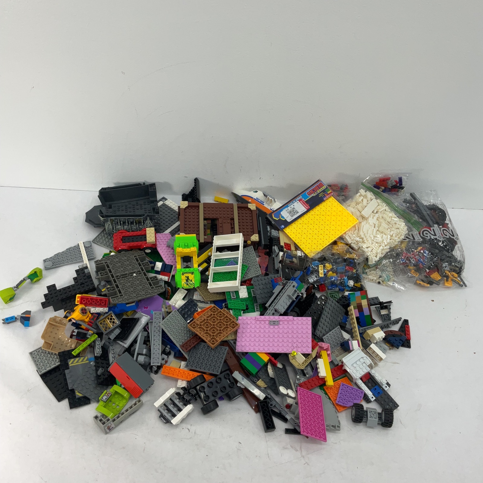 Mixed LOT 11 lbs Assorted Random LEGO & Other Brand Bricks Building Kit Toy Sets