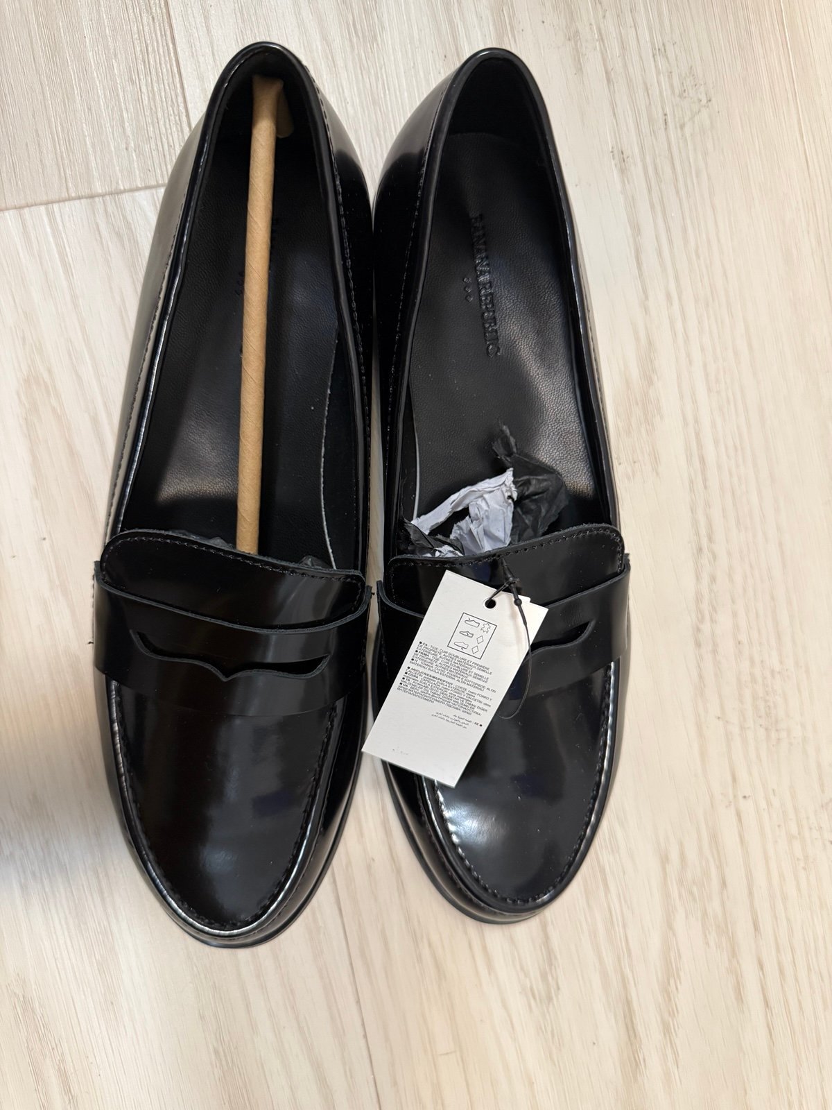 Banana Republic Elegant Black Loafers Size 7.5 New LEATHER LOAFER