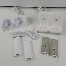 Nintendo Wii Charging Station Bundle includes 2 batteries, 4 battery covers