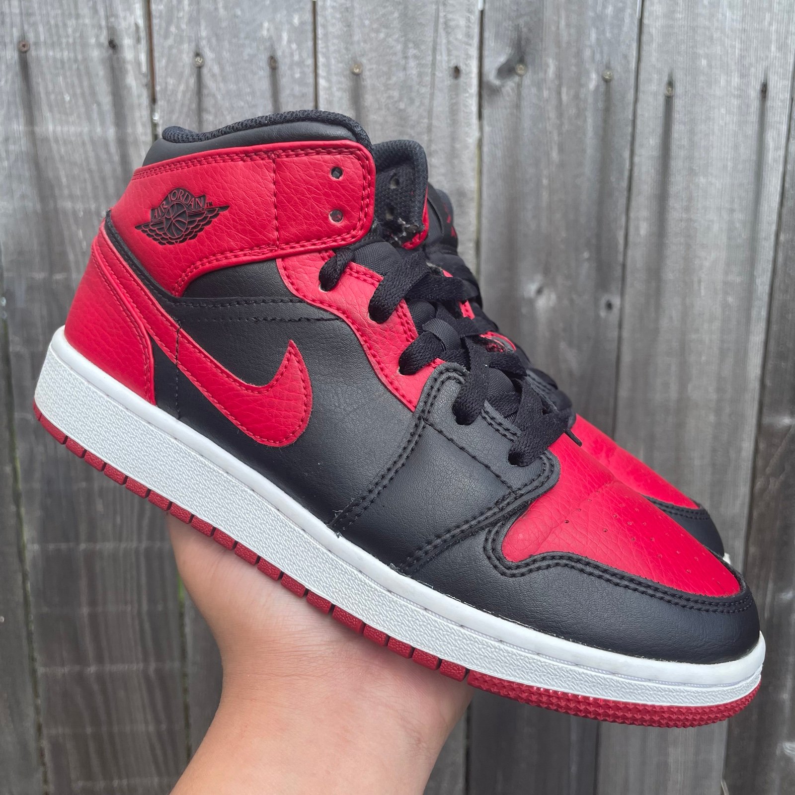 Nike air Jordan 1 Mid size 5.5y Gs