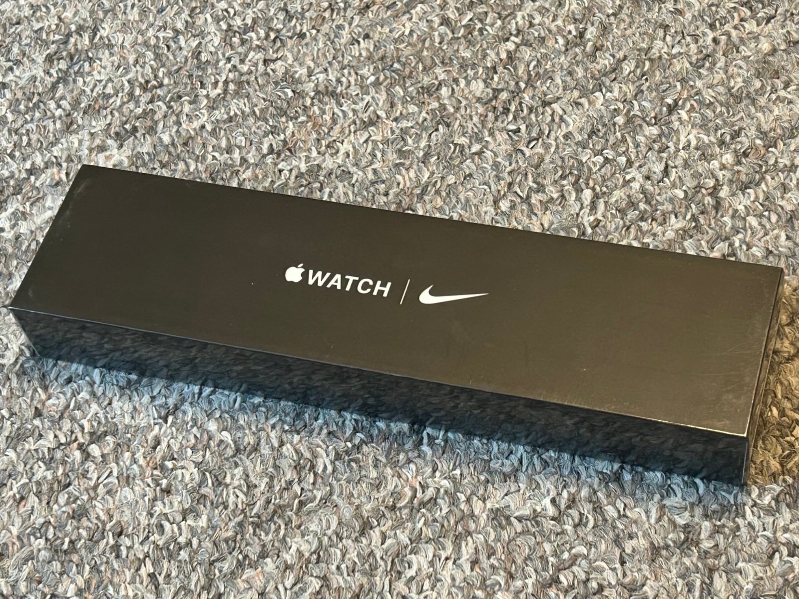 NIKE APPLE WATCH SERIES 6 GPS - unopened