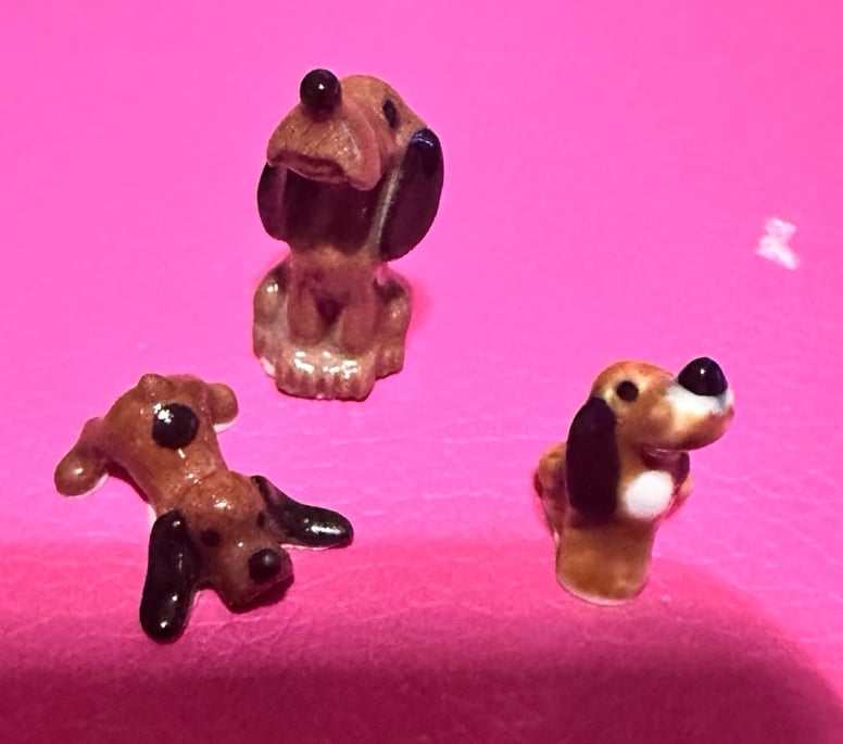 Vintage Hagen Renaker Hound Dog Basset Family of 3 Puppy Dogs