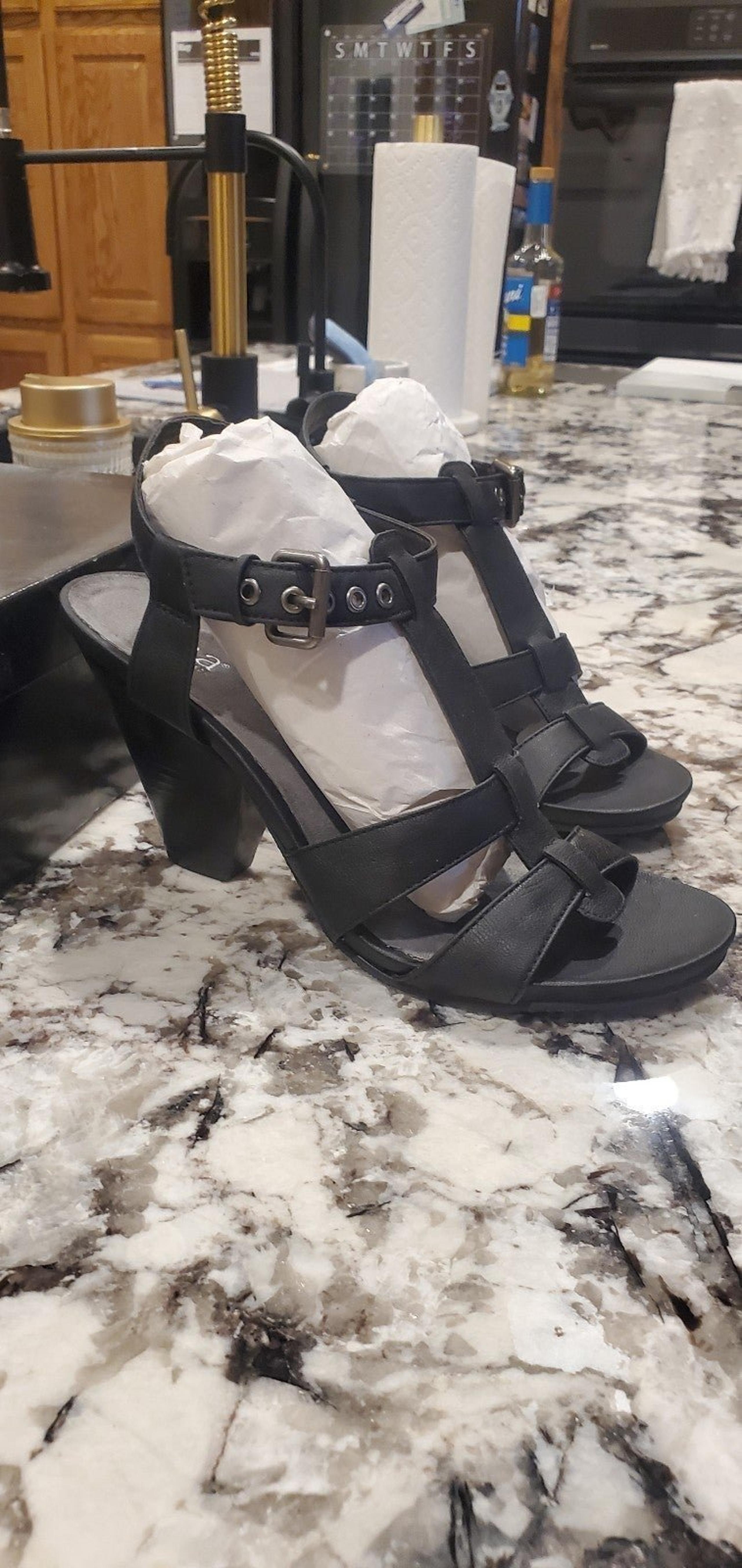 ana A New Approach Women's Wedge Heels 9.5