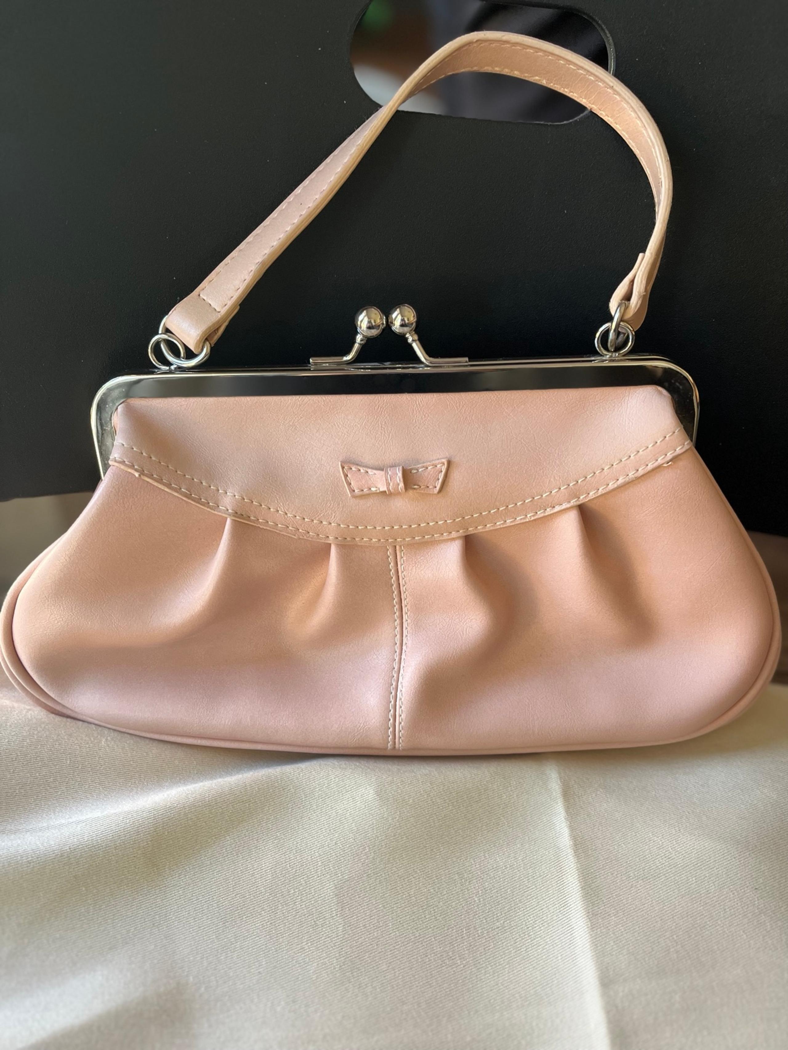 clutch handbag Apt.9