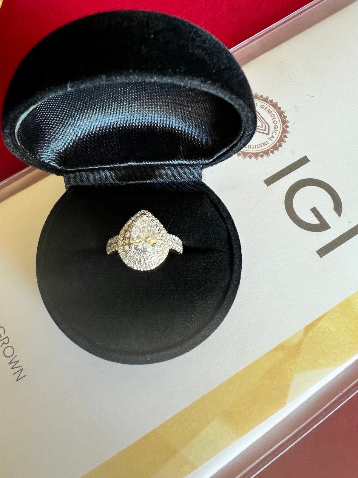 IGI certified VS 1 /E color diamond ring