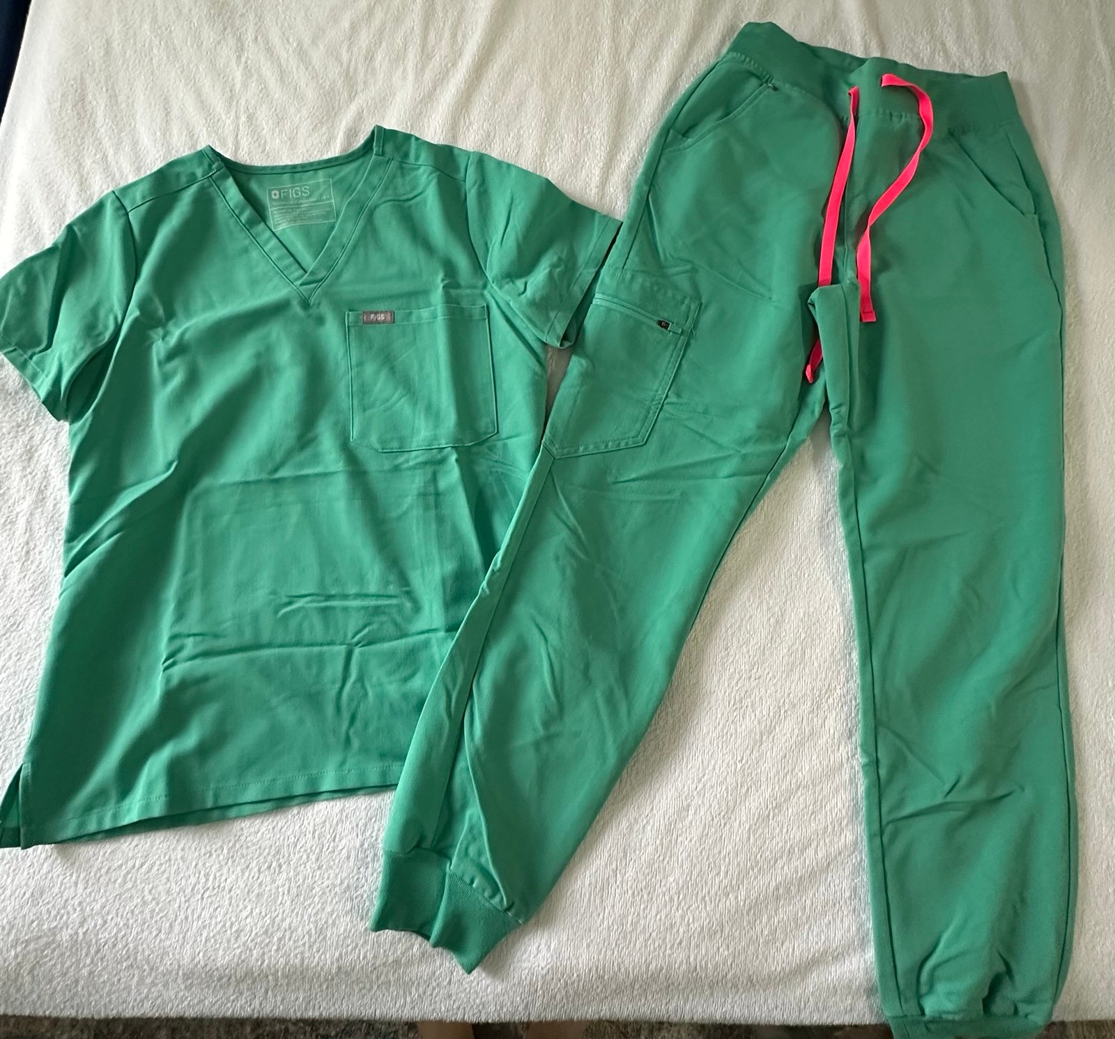 Figs surgical green scrub set xs/p