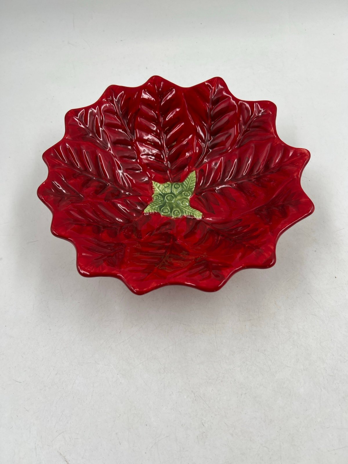 Maxcera Ceramic 9in Poinsettia Serving Bowl AA01B39003