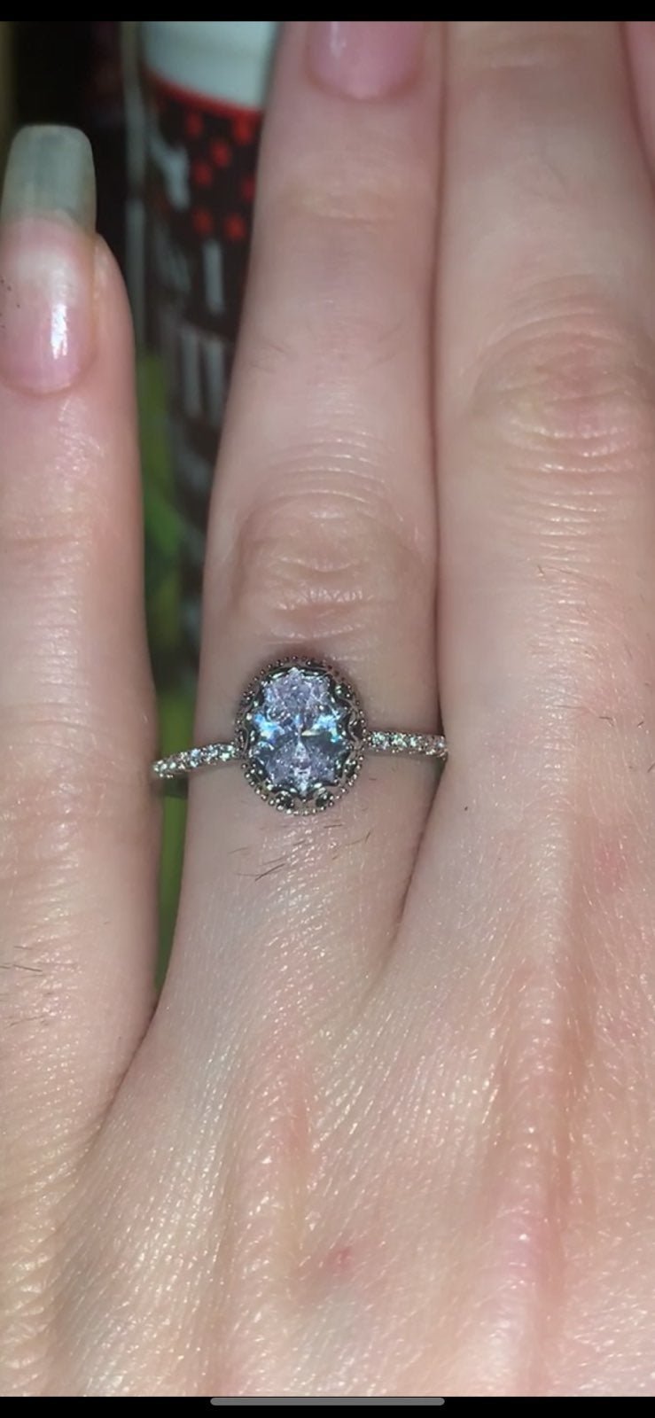 Oval cut diamond engagement ring