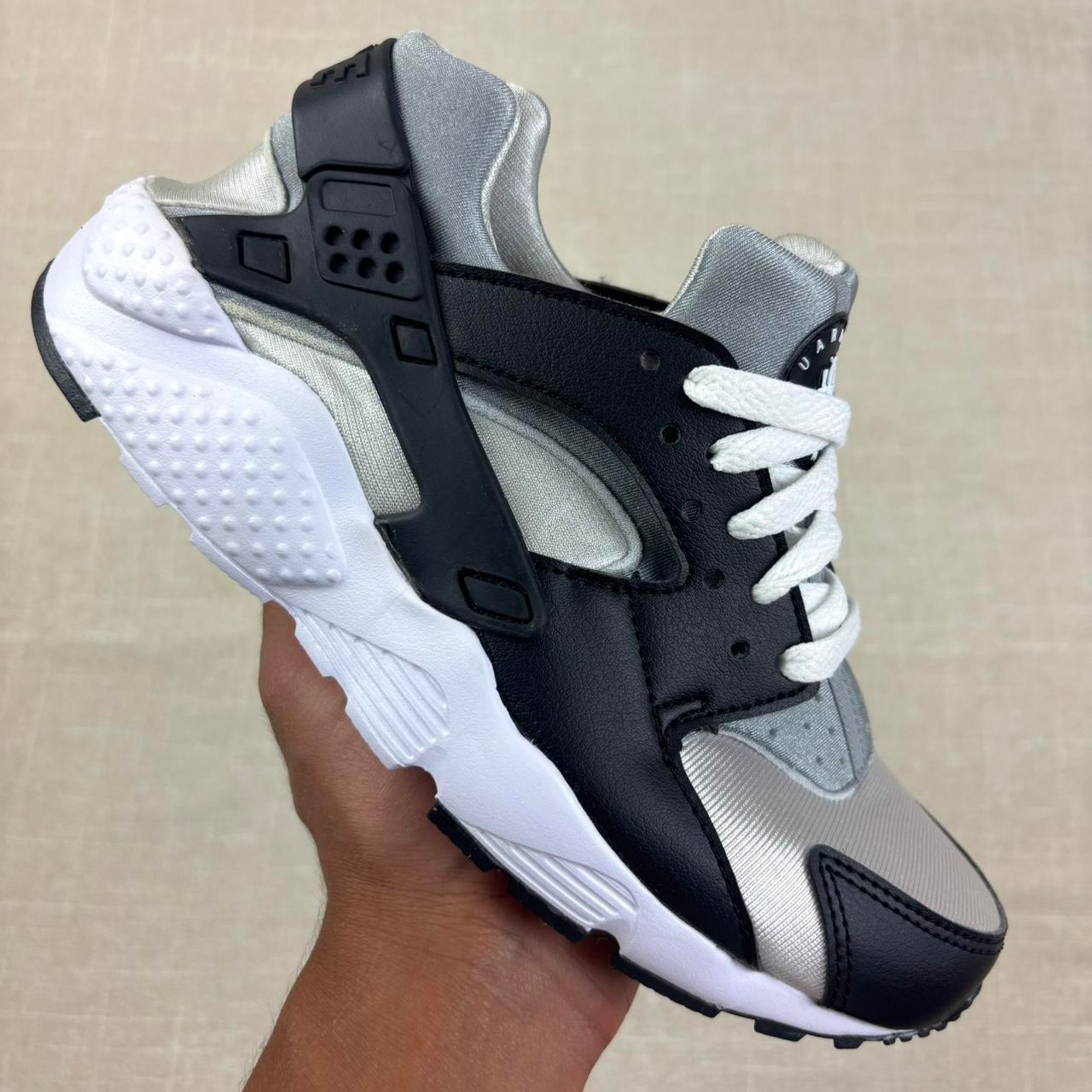 2022 Nike Huarache Run Black Neutral Grey 7W