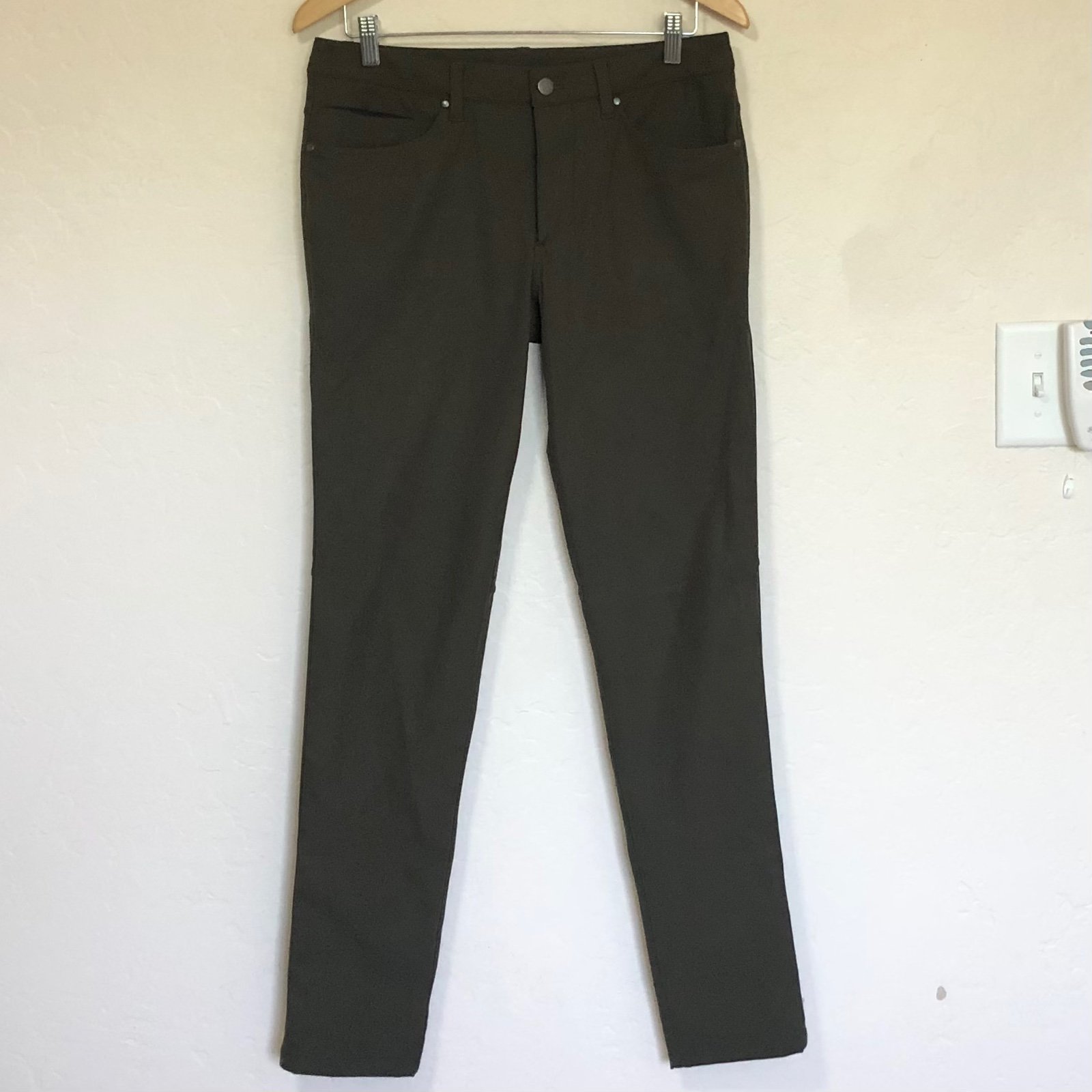 Lululemon ABC Classic -Fit Warpstreme Pants Sz 30