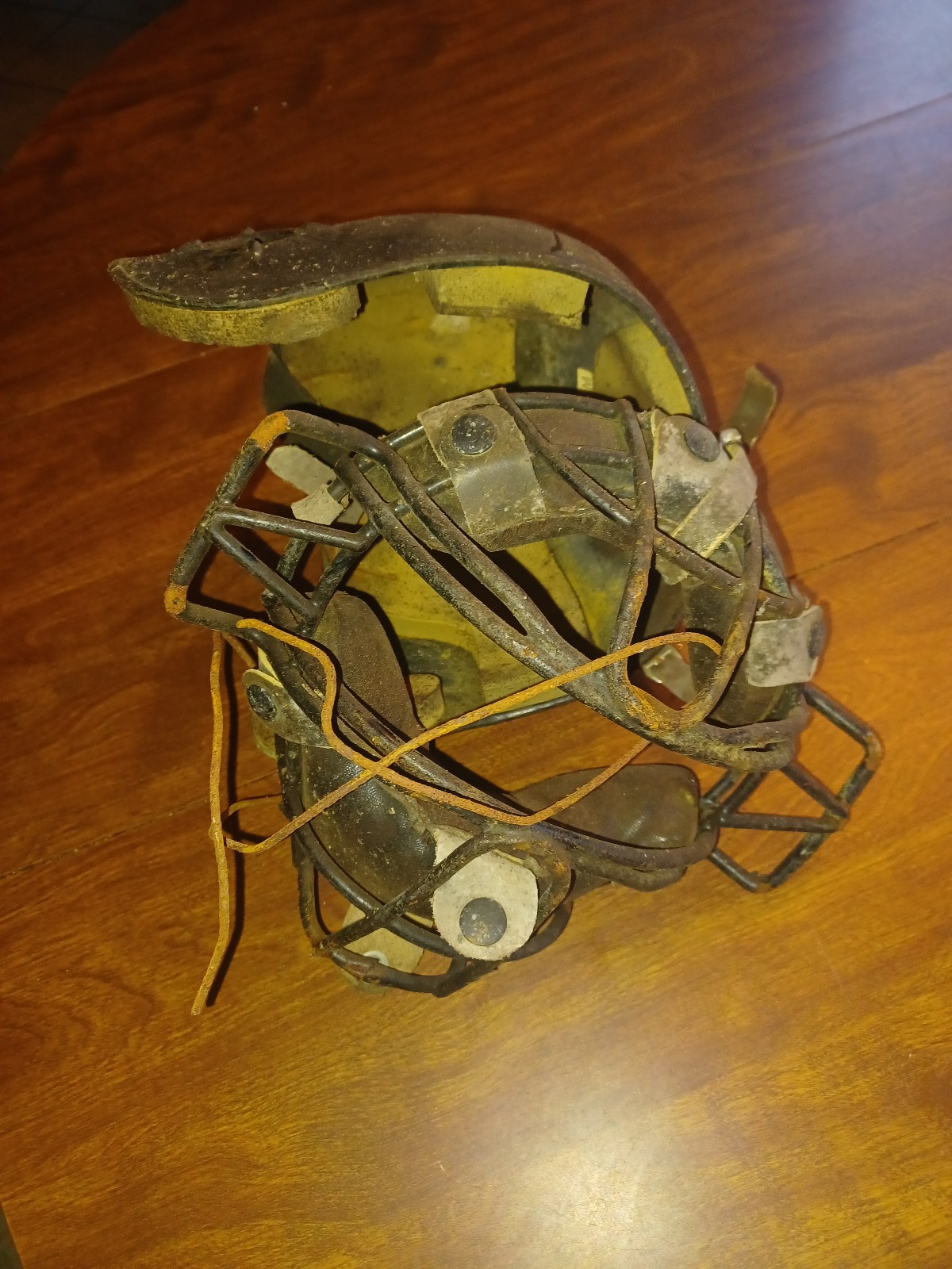 Vintage Riddell helmet fair condition