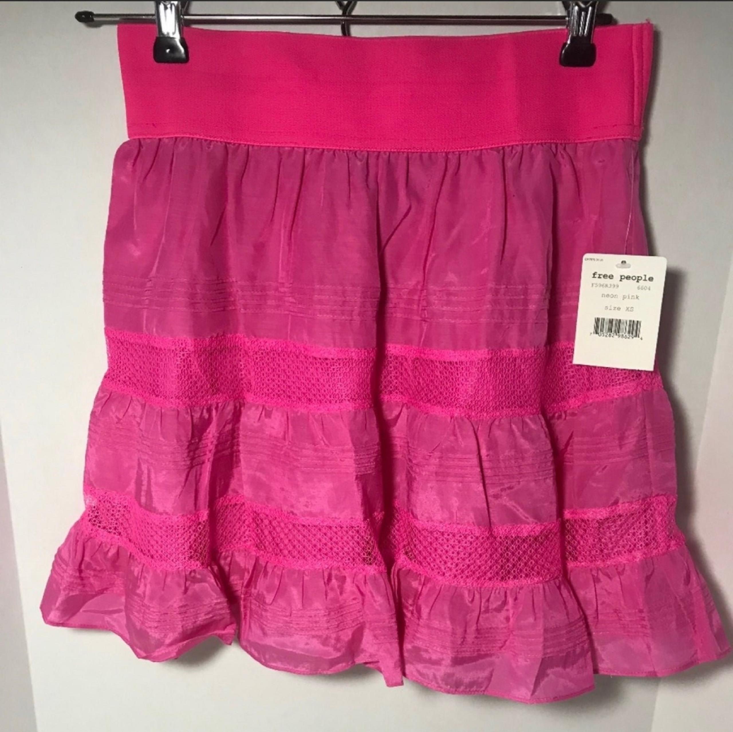 PRICE FIRM!! Free People Pink Miniskirt NWT Size XS, So cute!