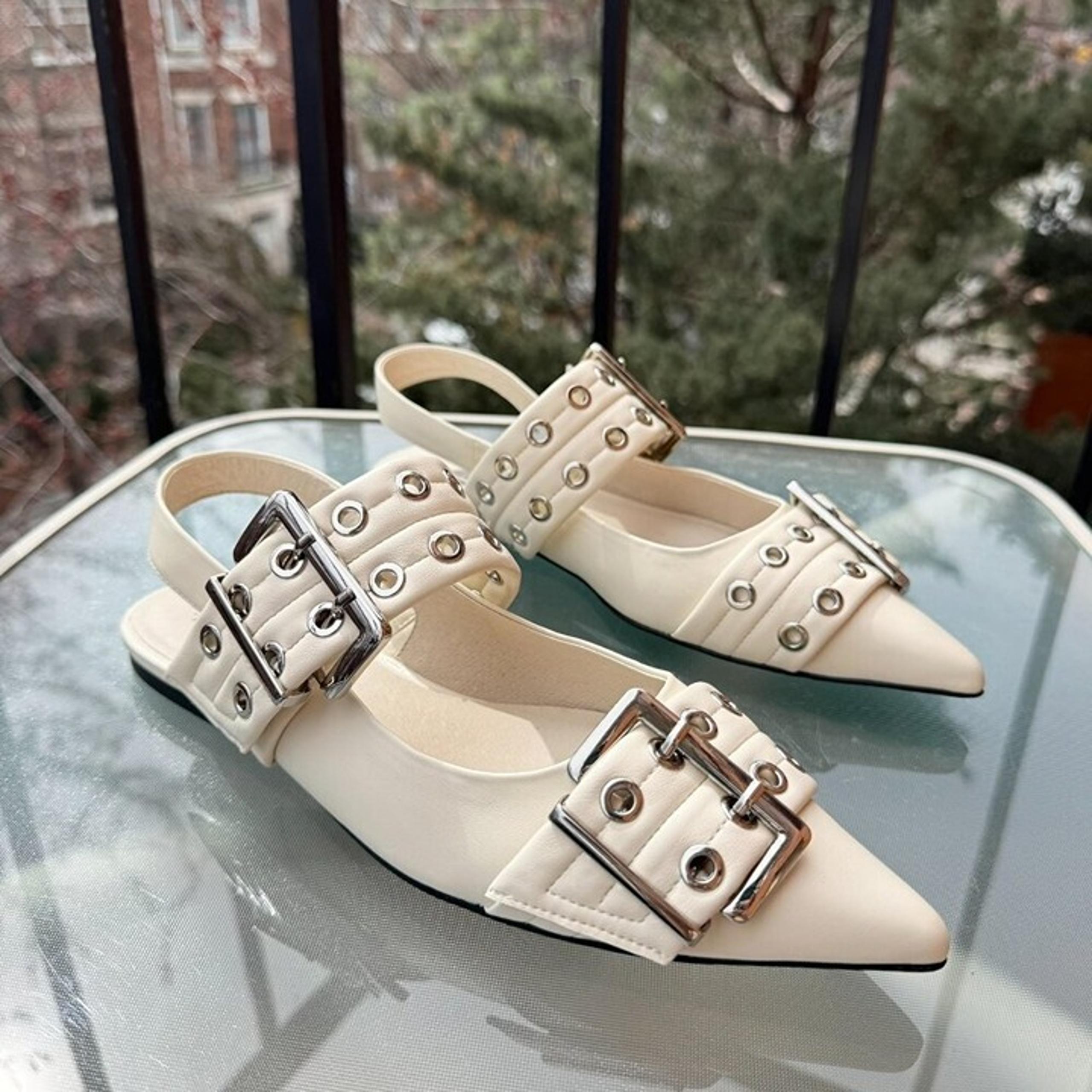 New Jeffrey Campbell Lilly Buckle Debb Slingback Flats Buckle Shoes Cream Silver