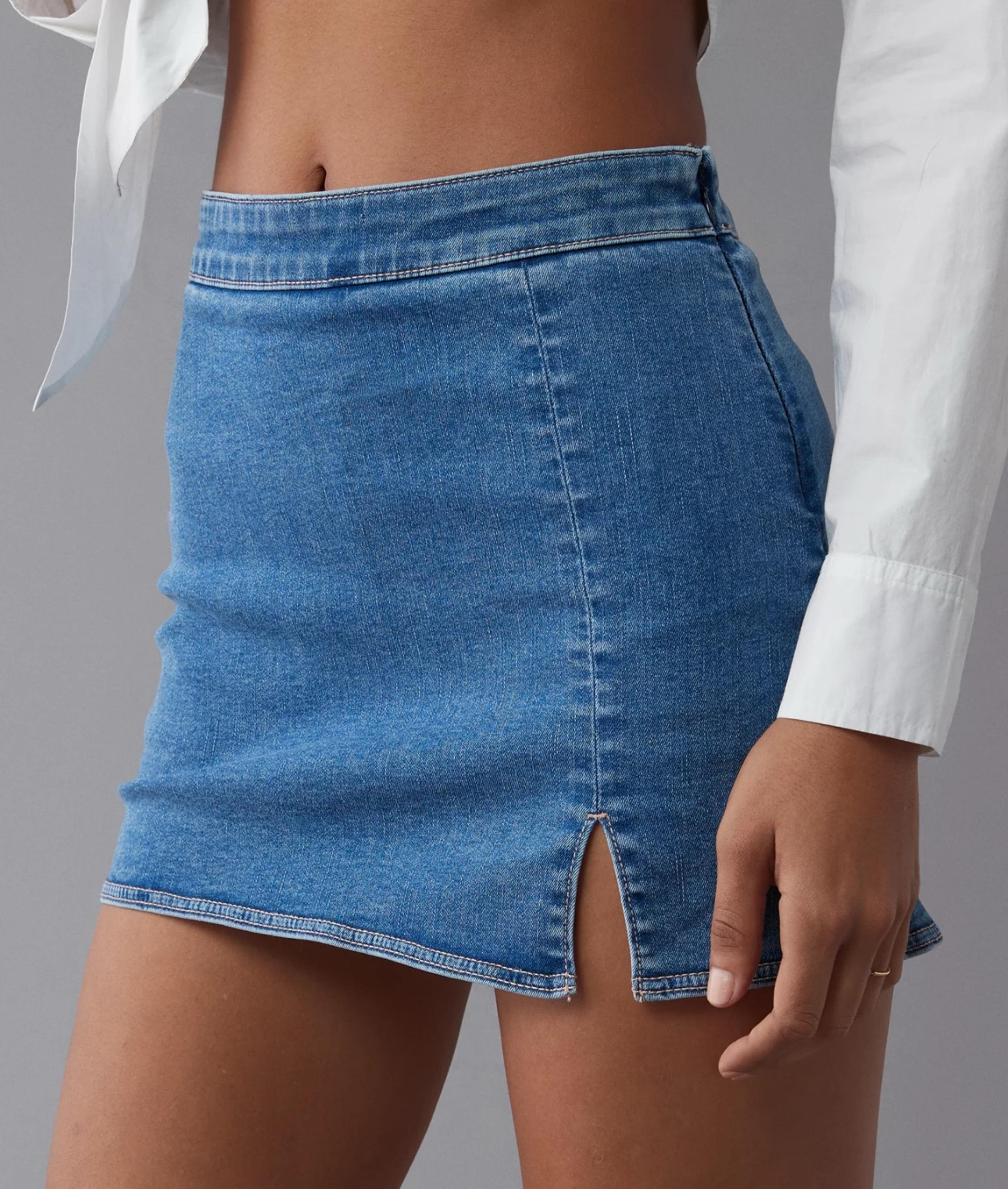American Eagle Next Level High Waisted Denim
Skort NWT Size 10