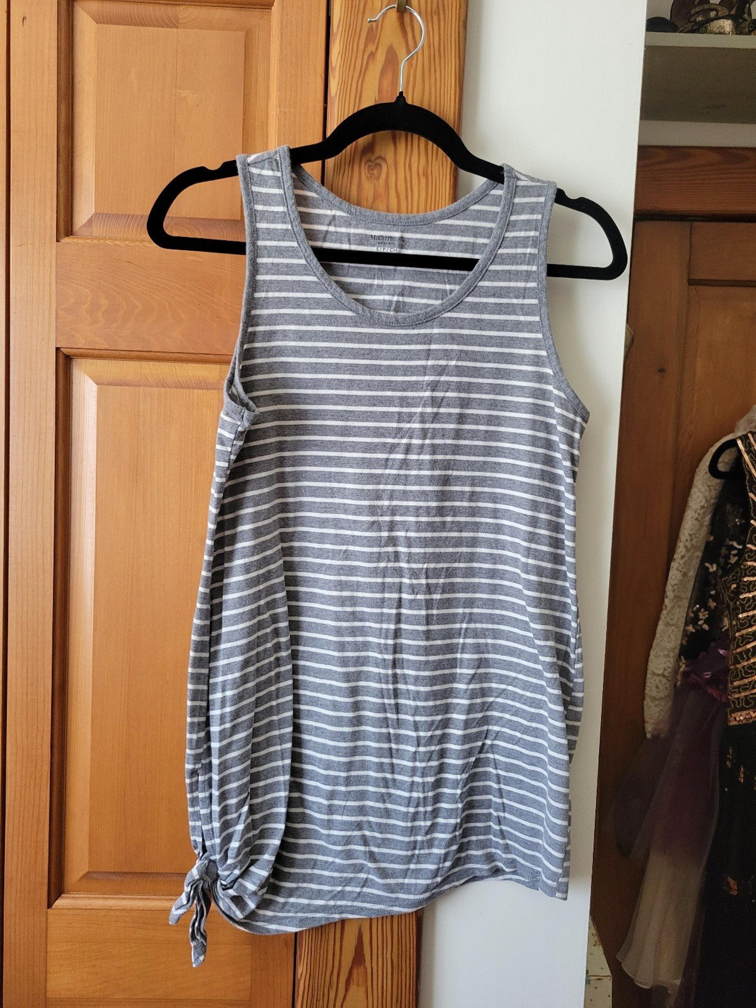 Nwot Motherhood Maternity Striped Grey White sleeveless Tank top w/ Knot Small