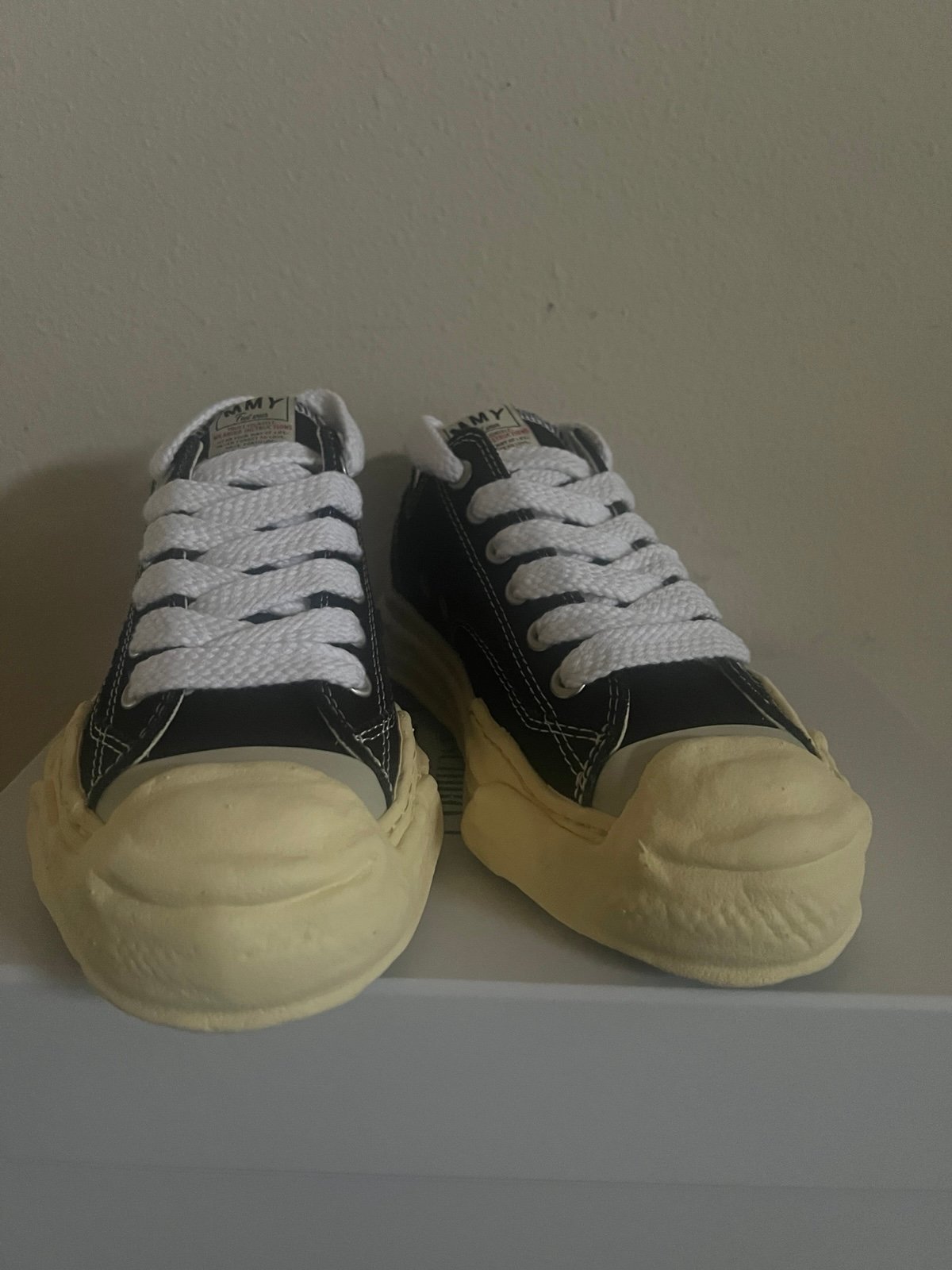 Maison Miharas vintage soles