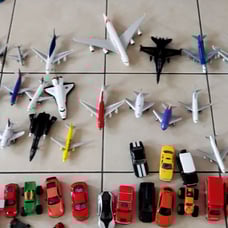 Die-cast Air planes & car 102 lot LOOK