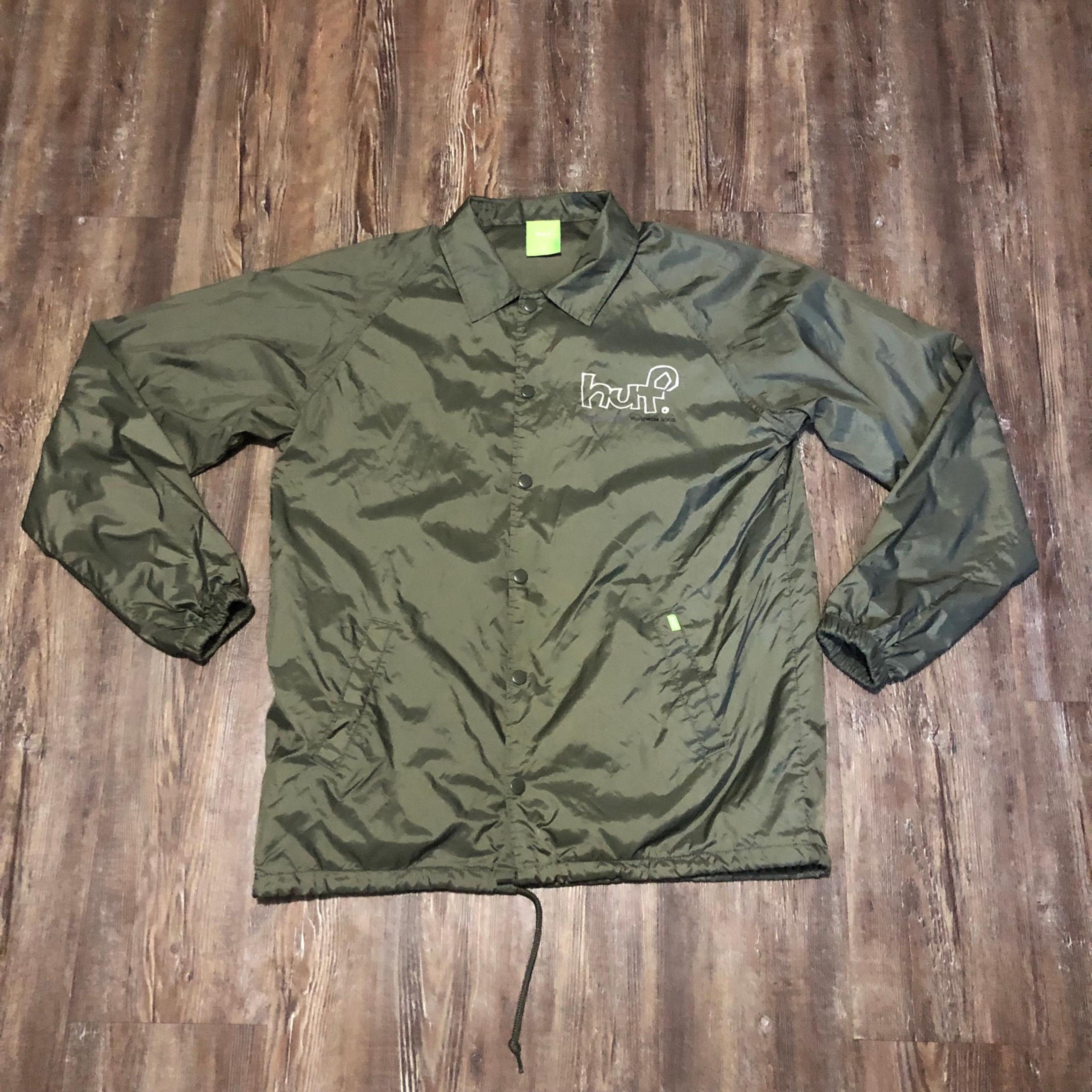 HUF Worldwide Drop Out Men's Medium Coaches Snap Button Jacket in Forrest Green