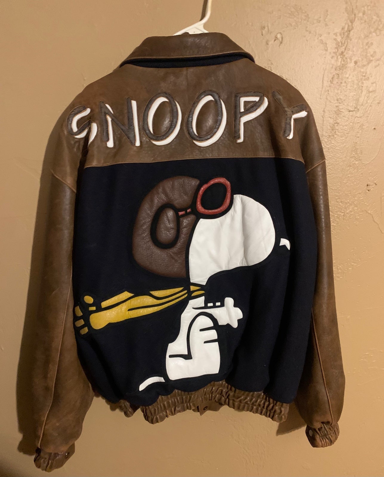 SUPER RARE! offers Vintage 80s 90s Snoopy Top Gun Brown Suede Leather Biker Jacket XL