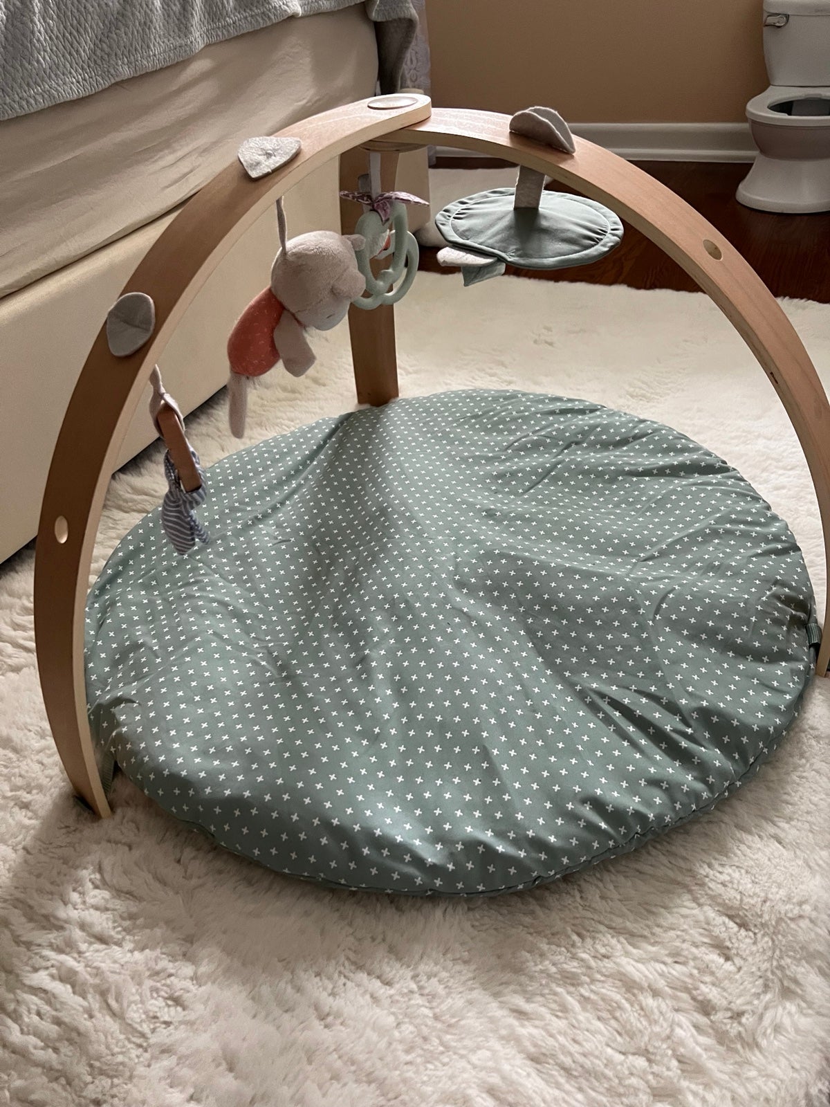 Baby Activity gym / play mat Ingenuity