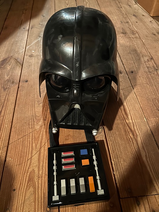 Hasbro Darth Vader Voice Changer 2004
