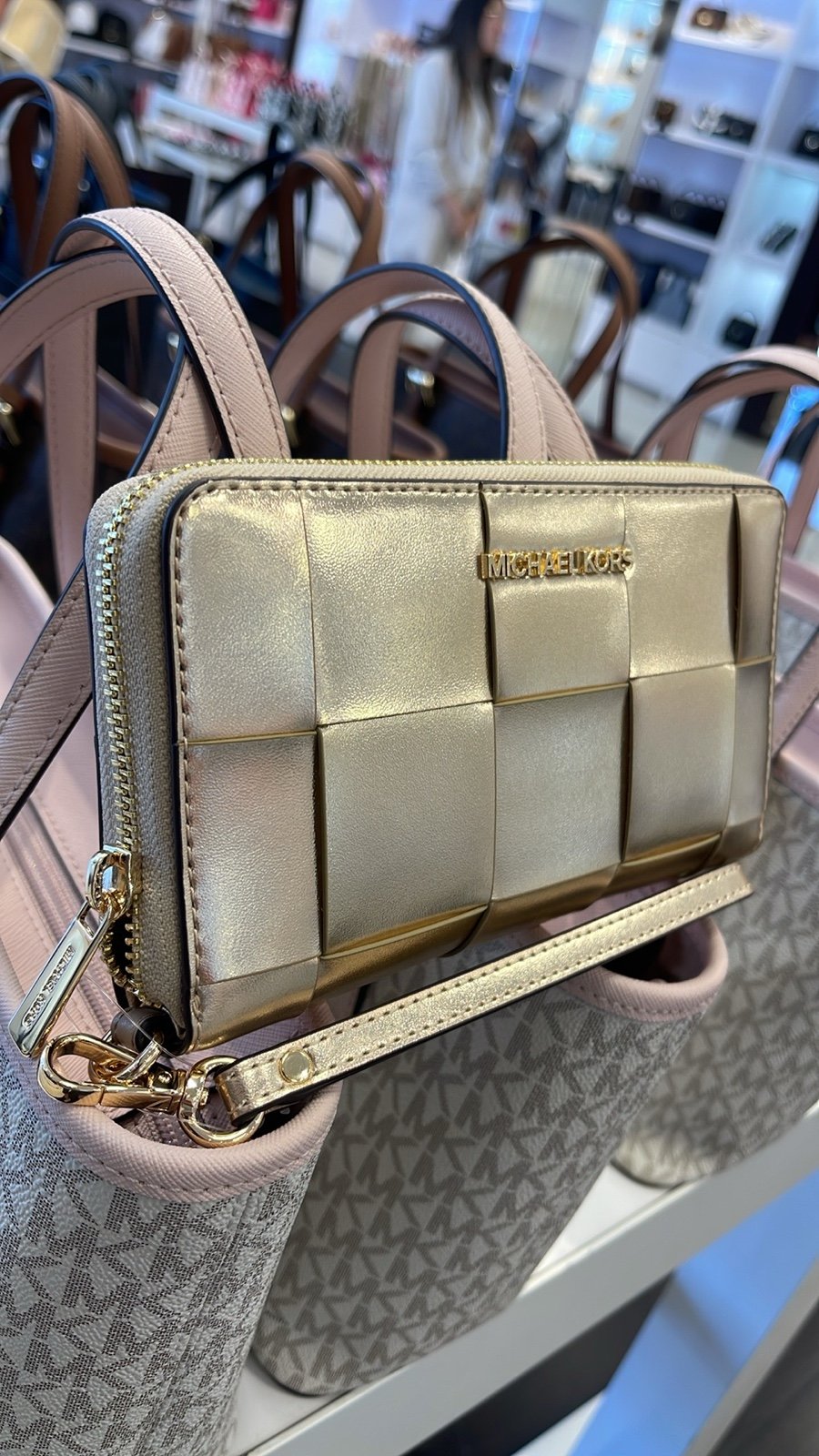 michael michael kors large smartphone wristlet