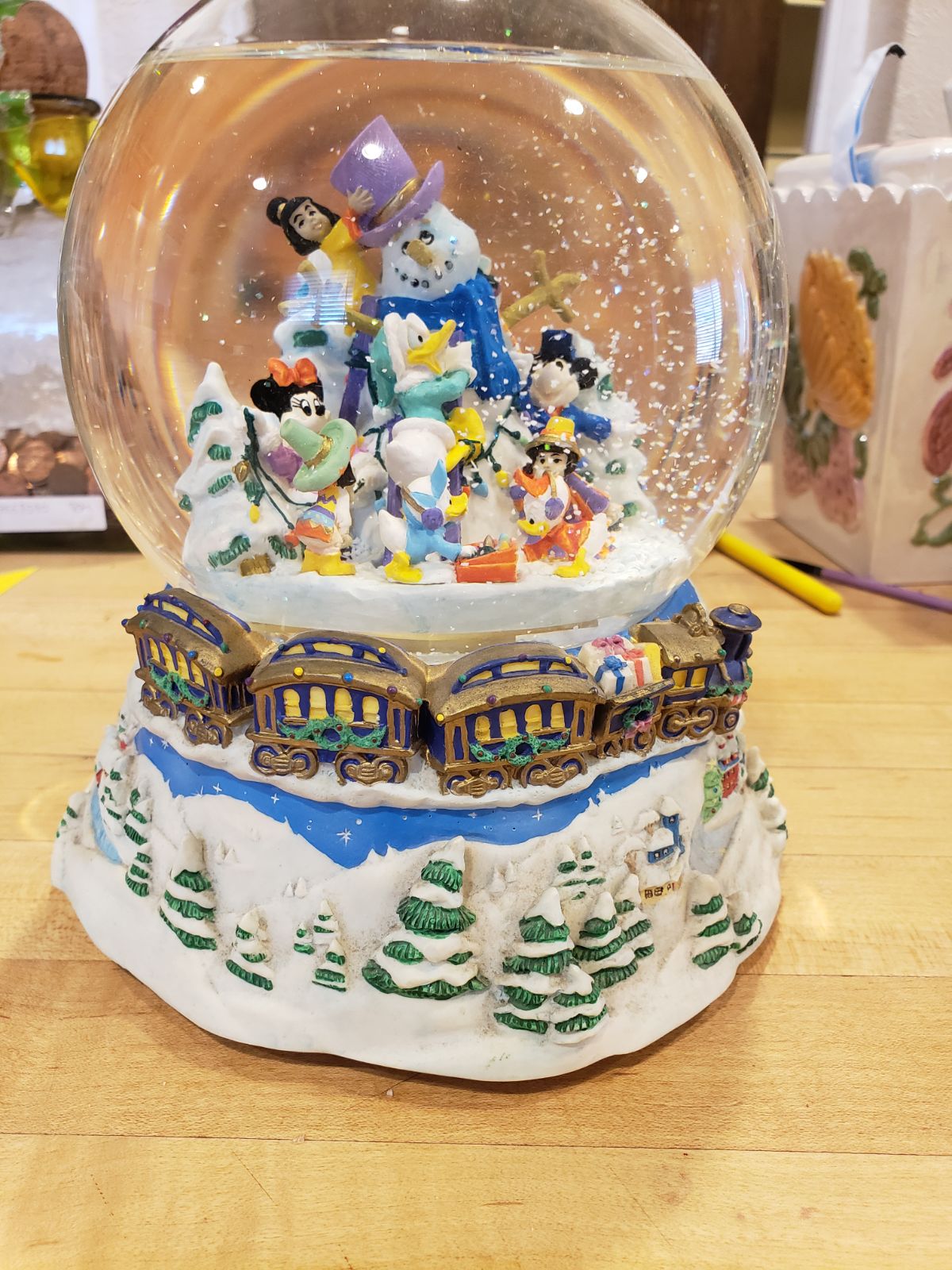 Frosty the Snowman Mickey Globe