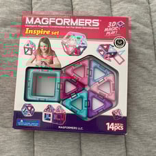 Magformers toys magnets