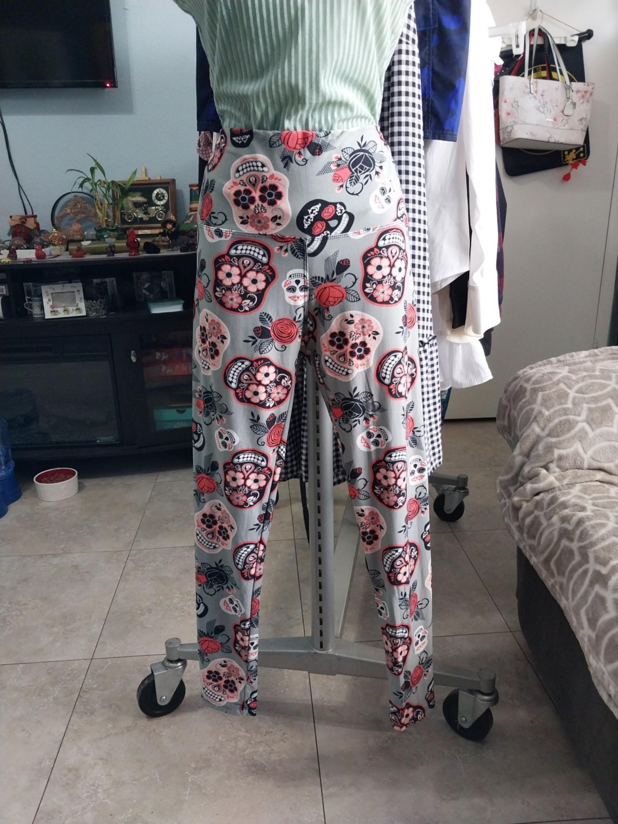 Leggings Depot Premium Comfort Apparel Women's Sugar Skull Leggings