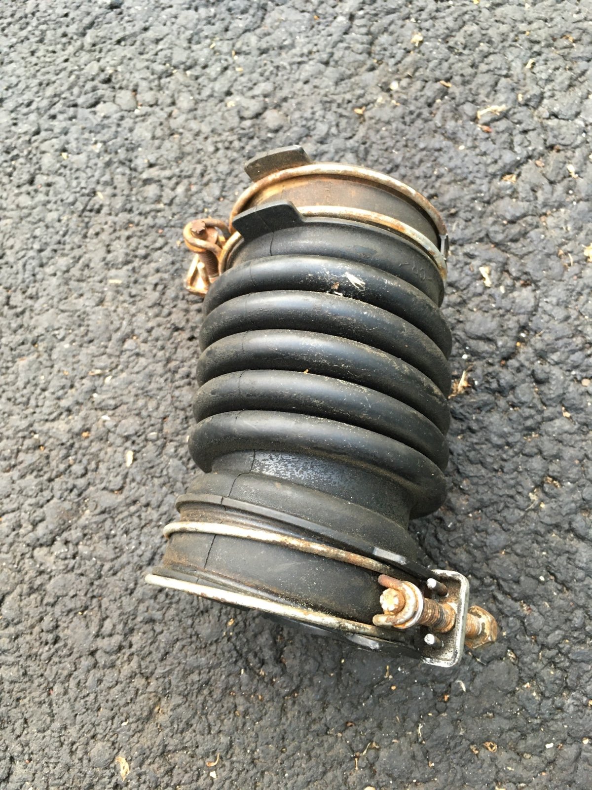 06-11 Toyota Highlander / Kluger Hose, air cleaner, no.2 17882- 20140 , OEM. C