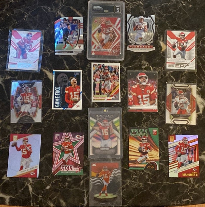 Parick Mahomes 16 card lot including Rookie