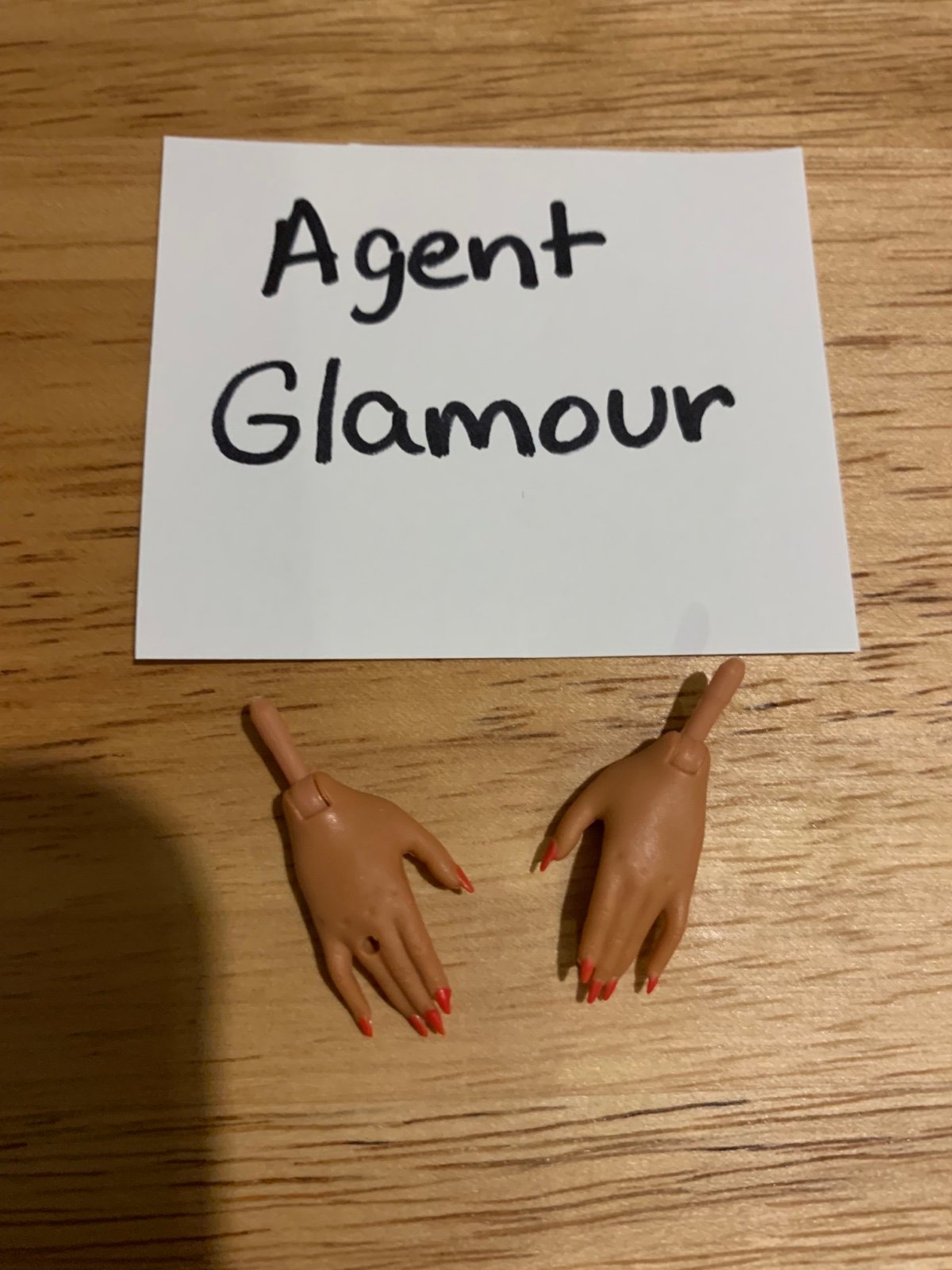 LOL Surprise OMG Movie Magic Studios Agent Glamour Doll Replacement Hands