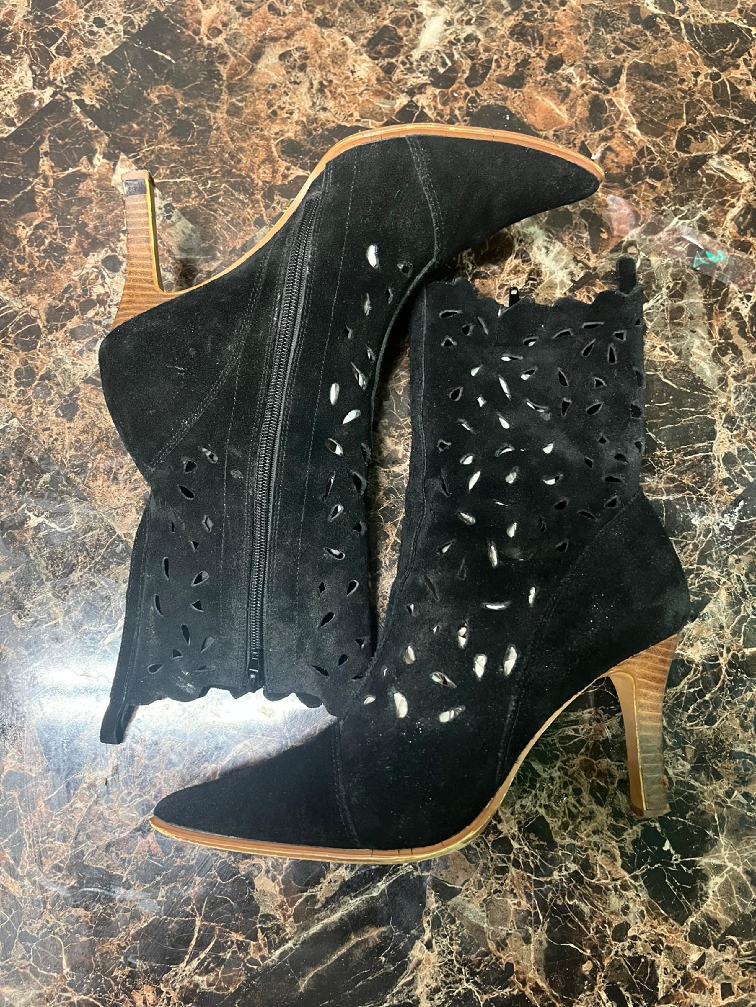 "Deco" Black Leather Laser Cut Out Zip High Heel Fashion Boots - DecoLav